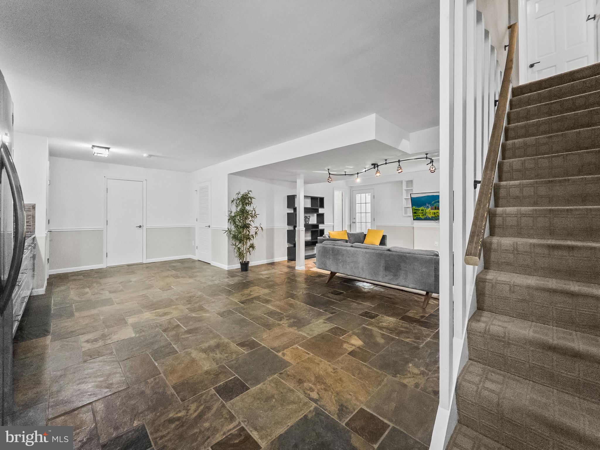 GOSHEN HUNT HILLS - Residential