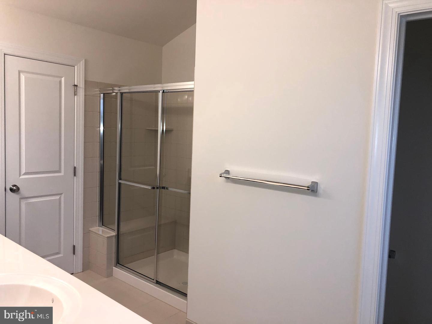 COURTS AT BRYNWOOD - Residential Lease