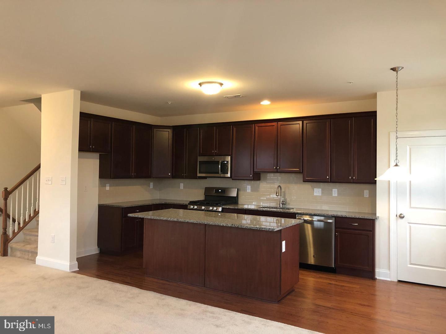 COURTS AT BRYNWOOD - Residential Lease