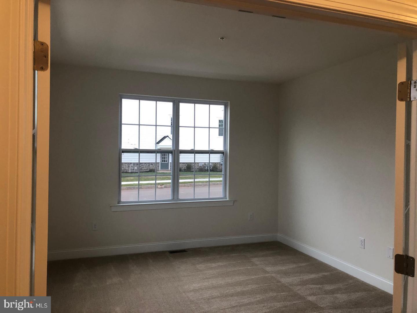 COURTS AT BRYNWOOD - Residential Lease