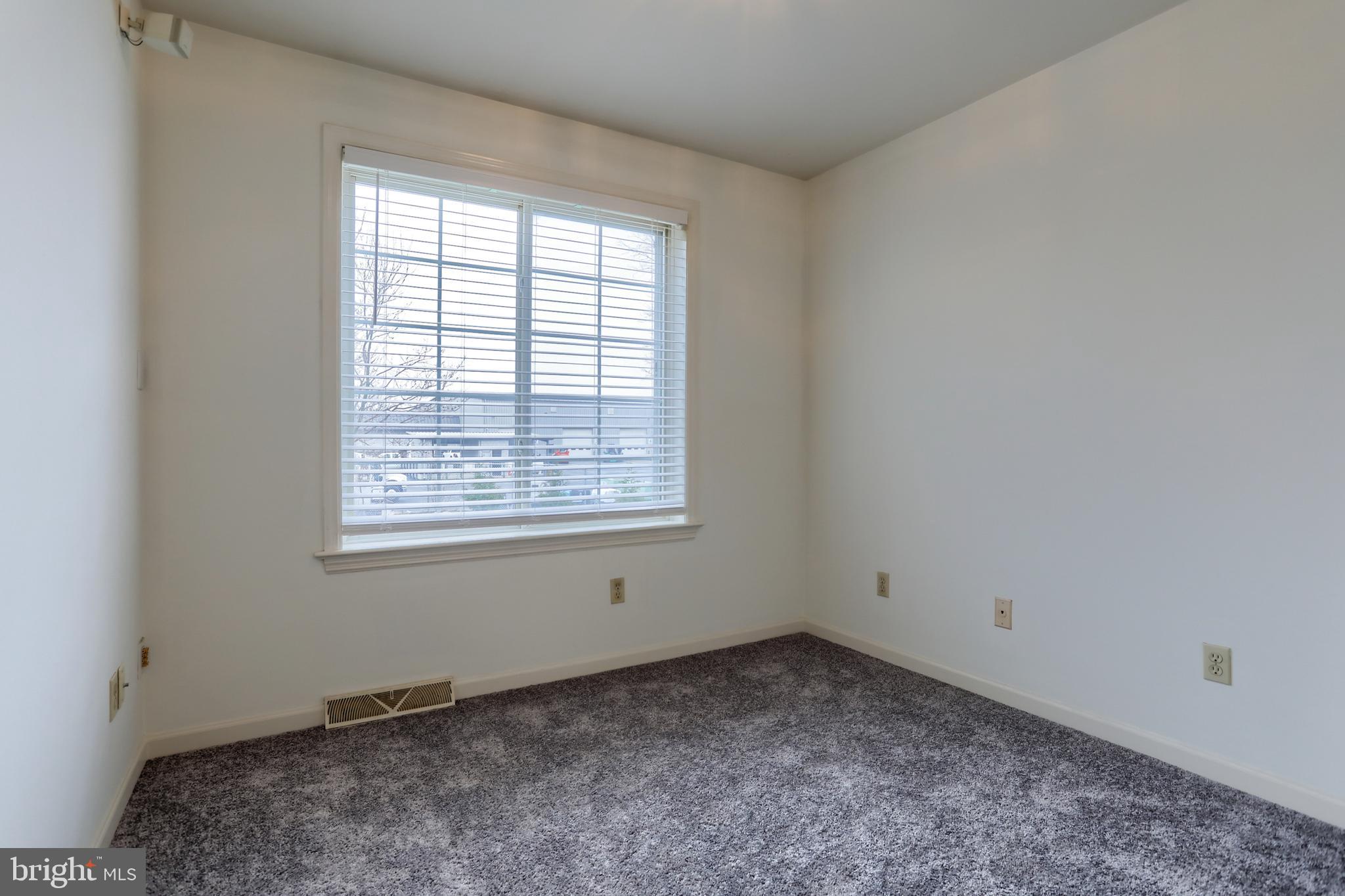 QUENTIN HUNT - Residential