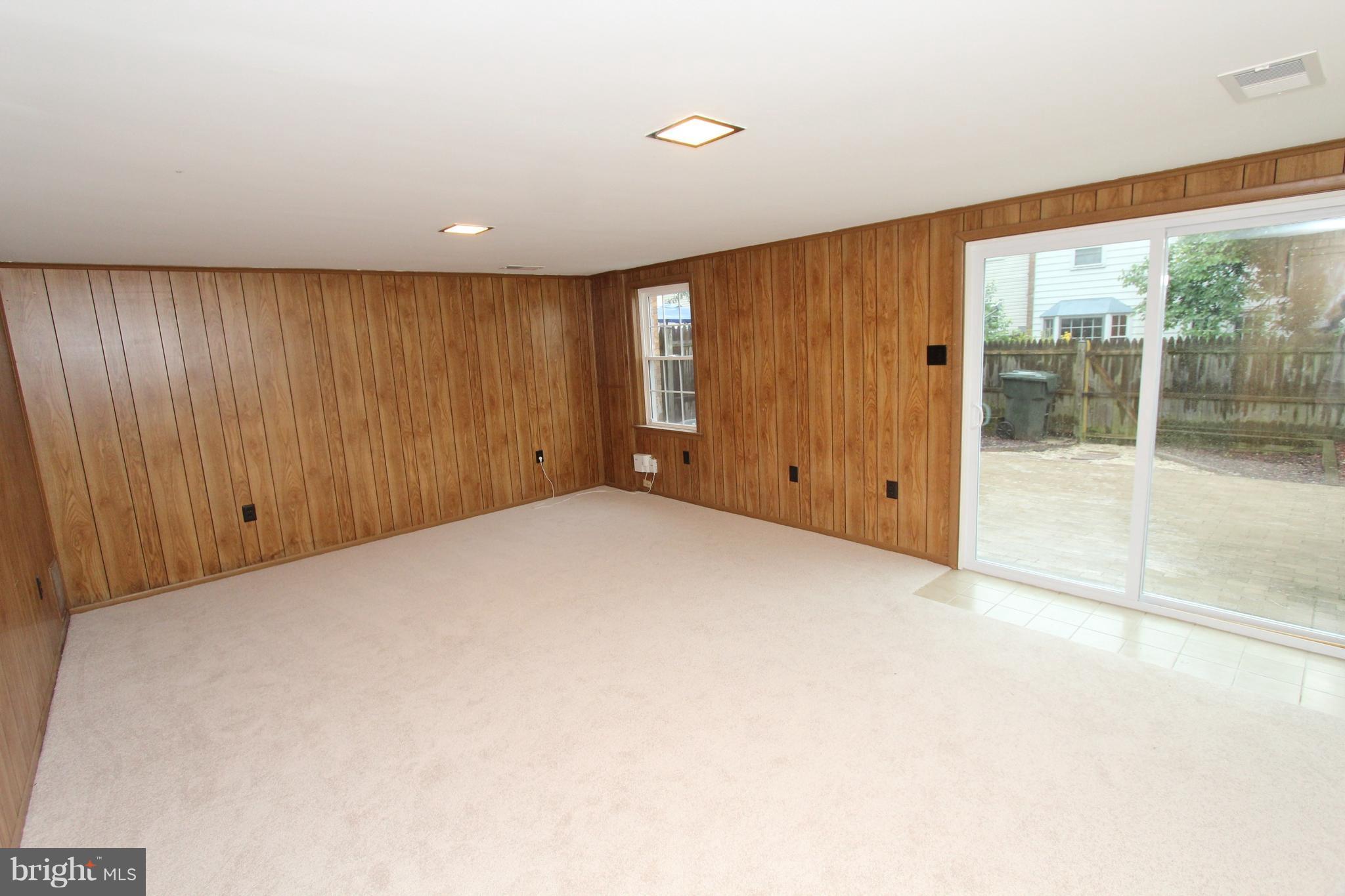 LAKE RIDGE - Residential