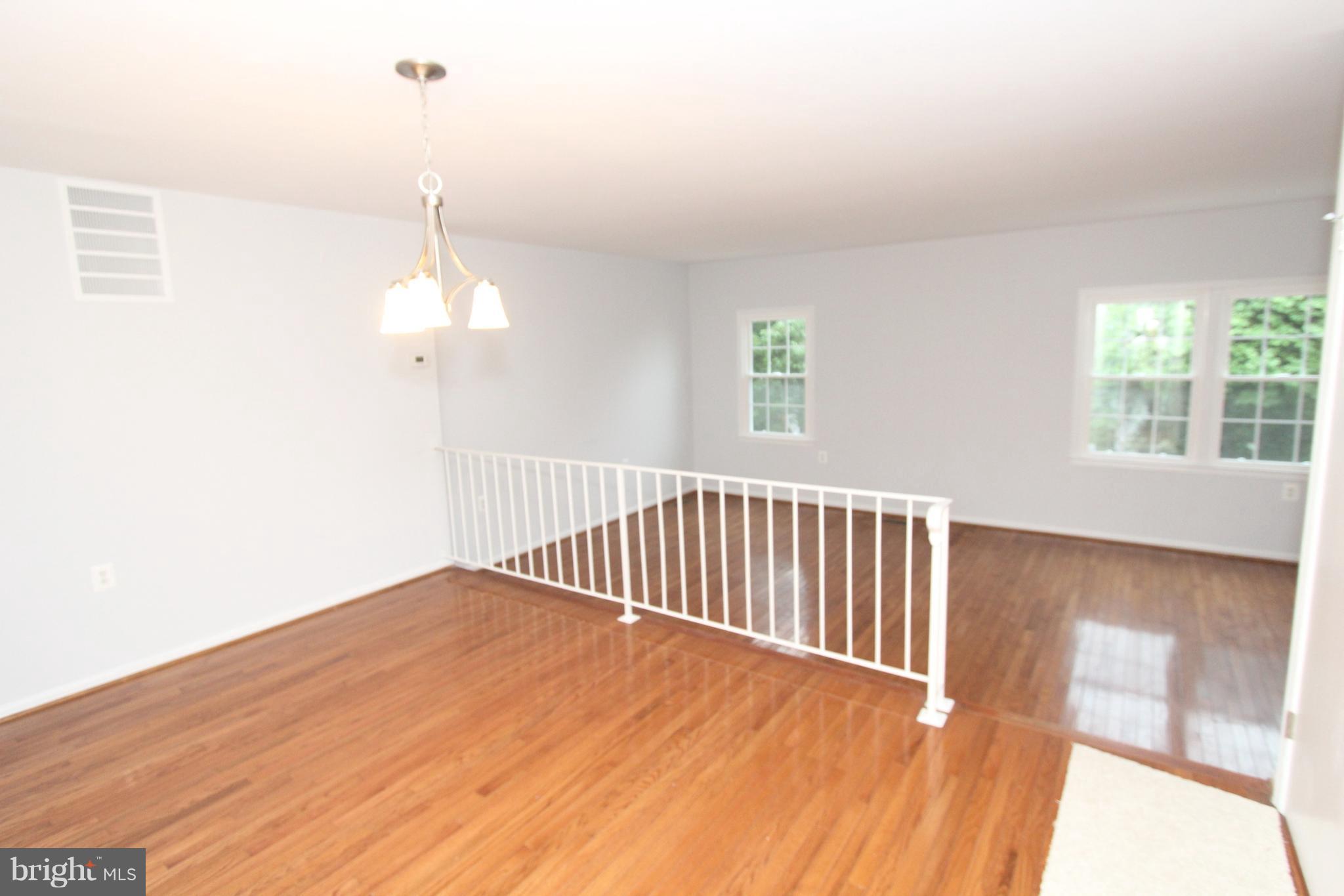 LAKE RIDGE - Residential