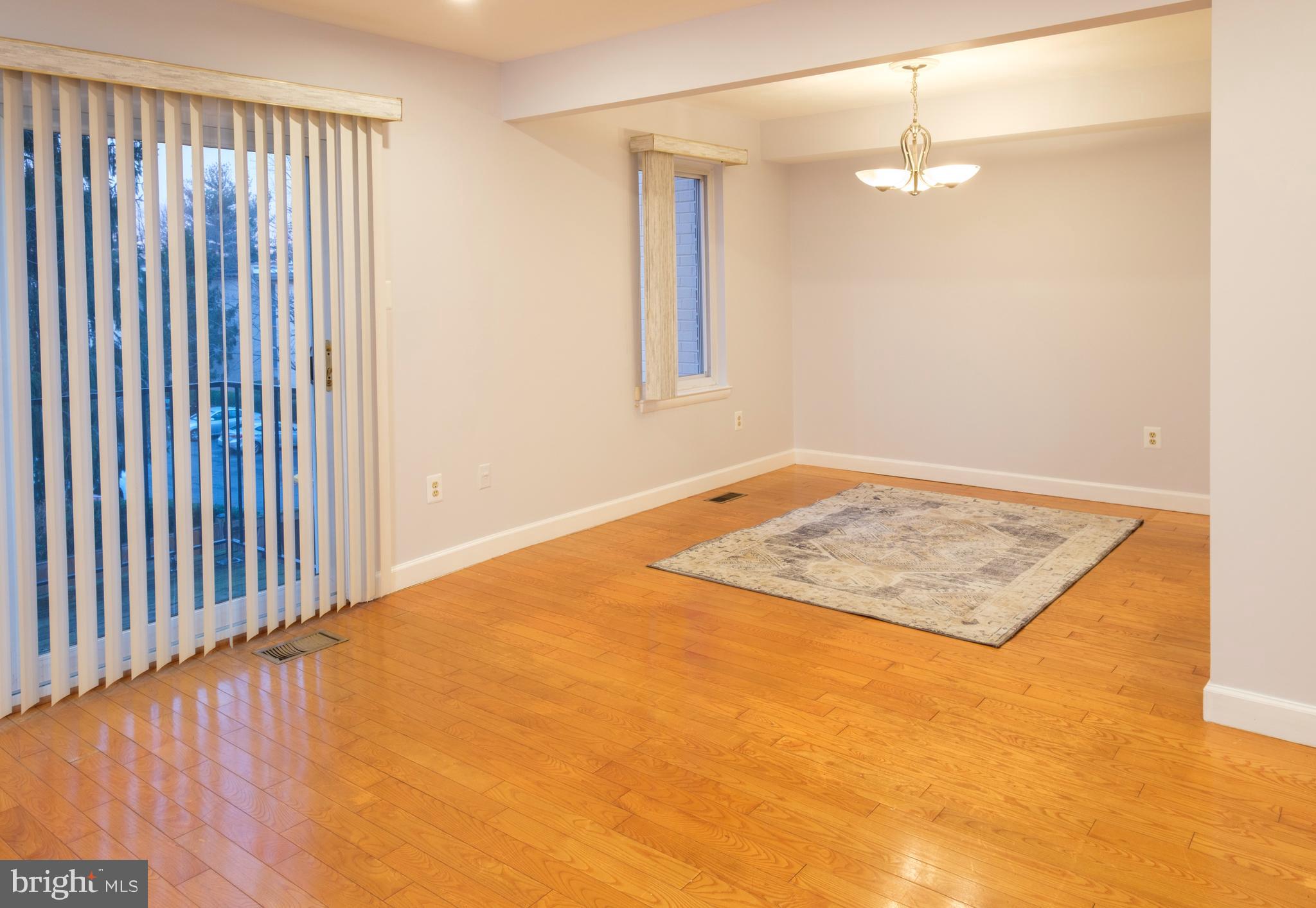 TOWNES OF NORTH CREEK - Residential