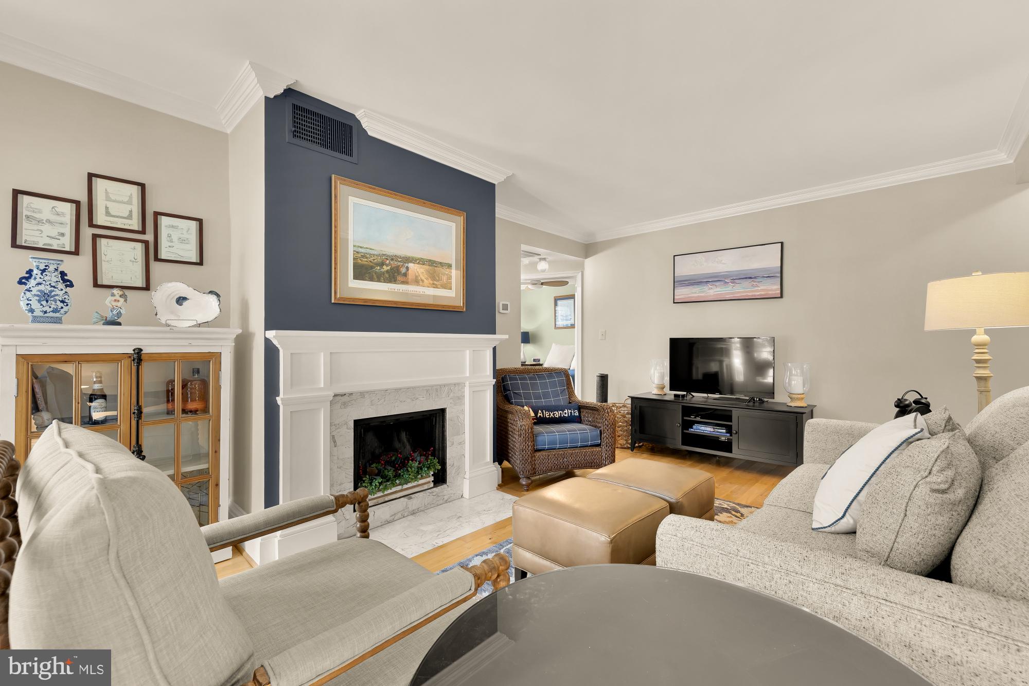 1115 N PITT STREET 2B