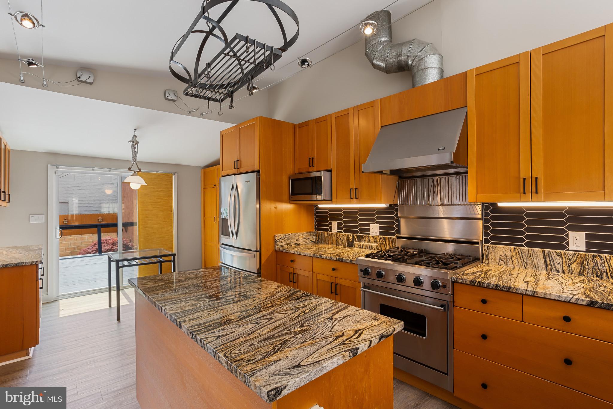 BUTCHERS HILL - Residential