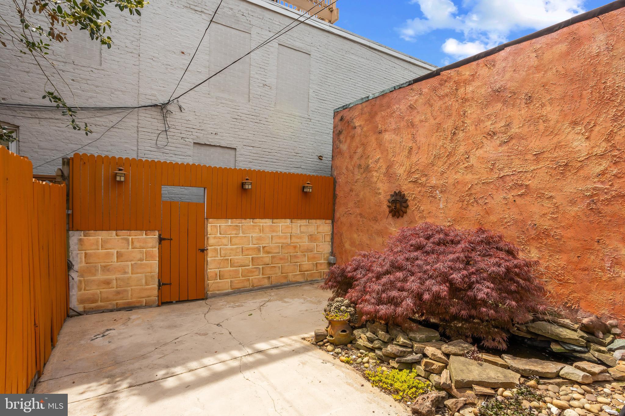 BUTCHERS HILL - Residential