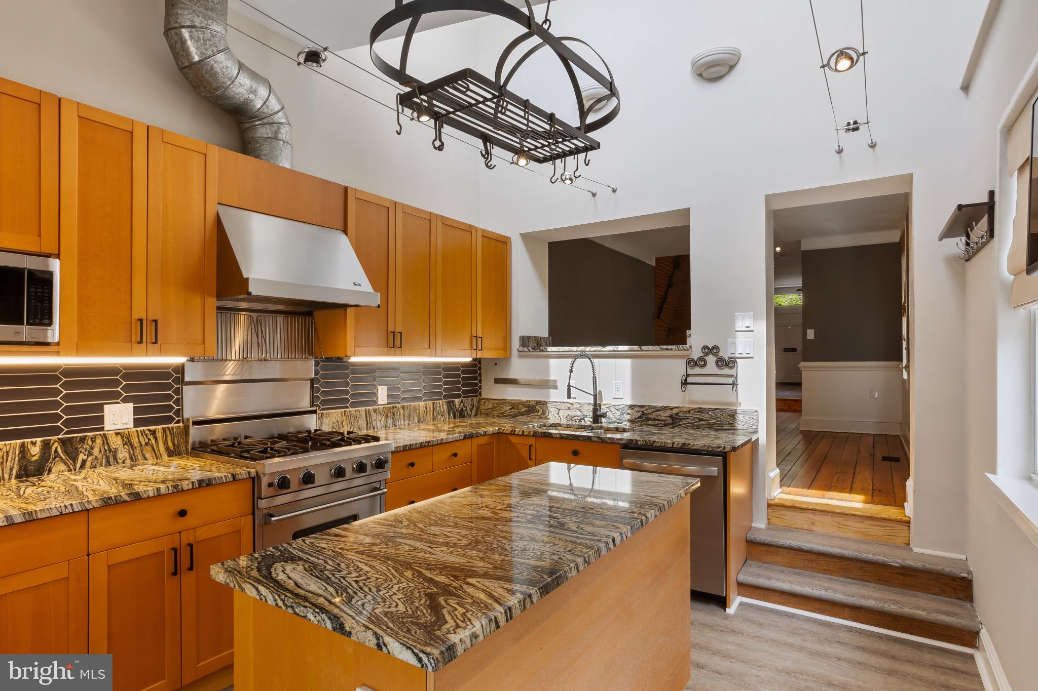 BUTCHERS HILL - Residential