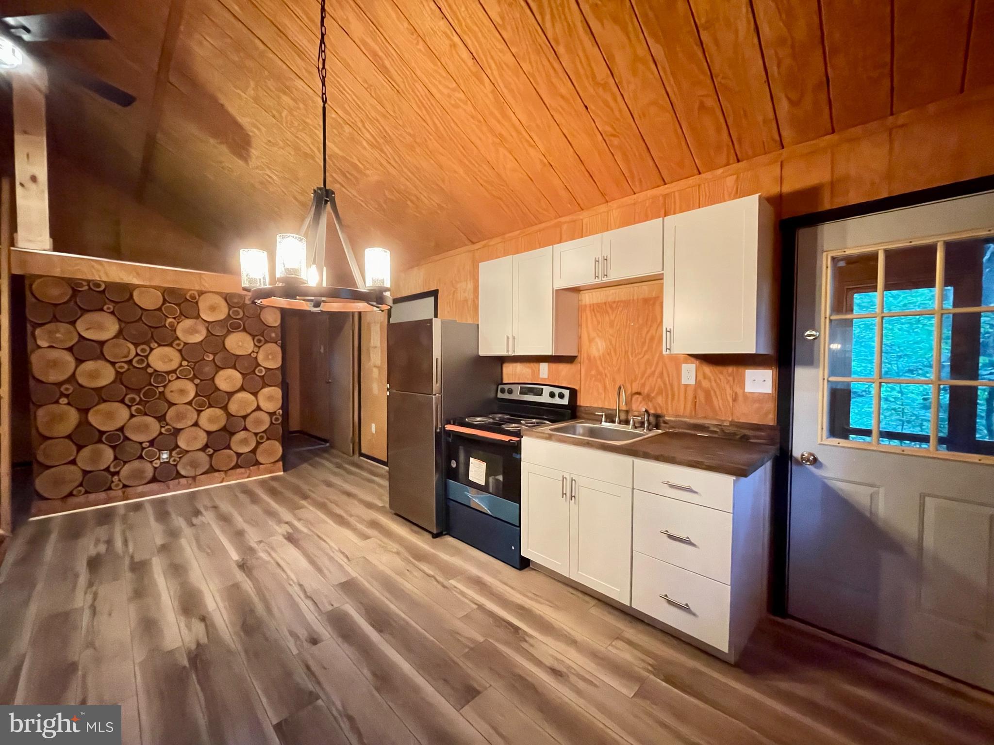 FLOWERWOOD FARM - Residential