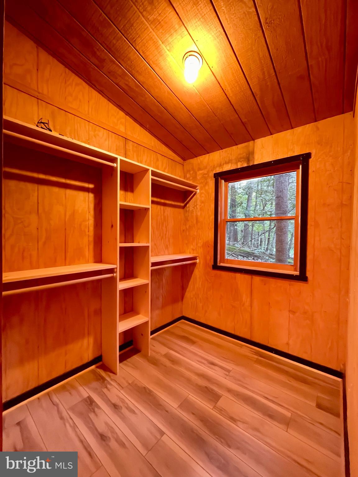 FLOWERWOOD FARM - Residential