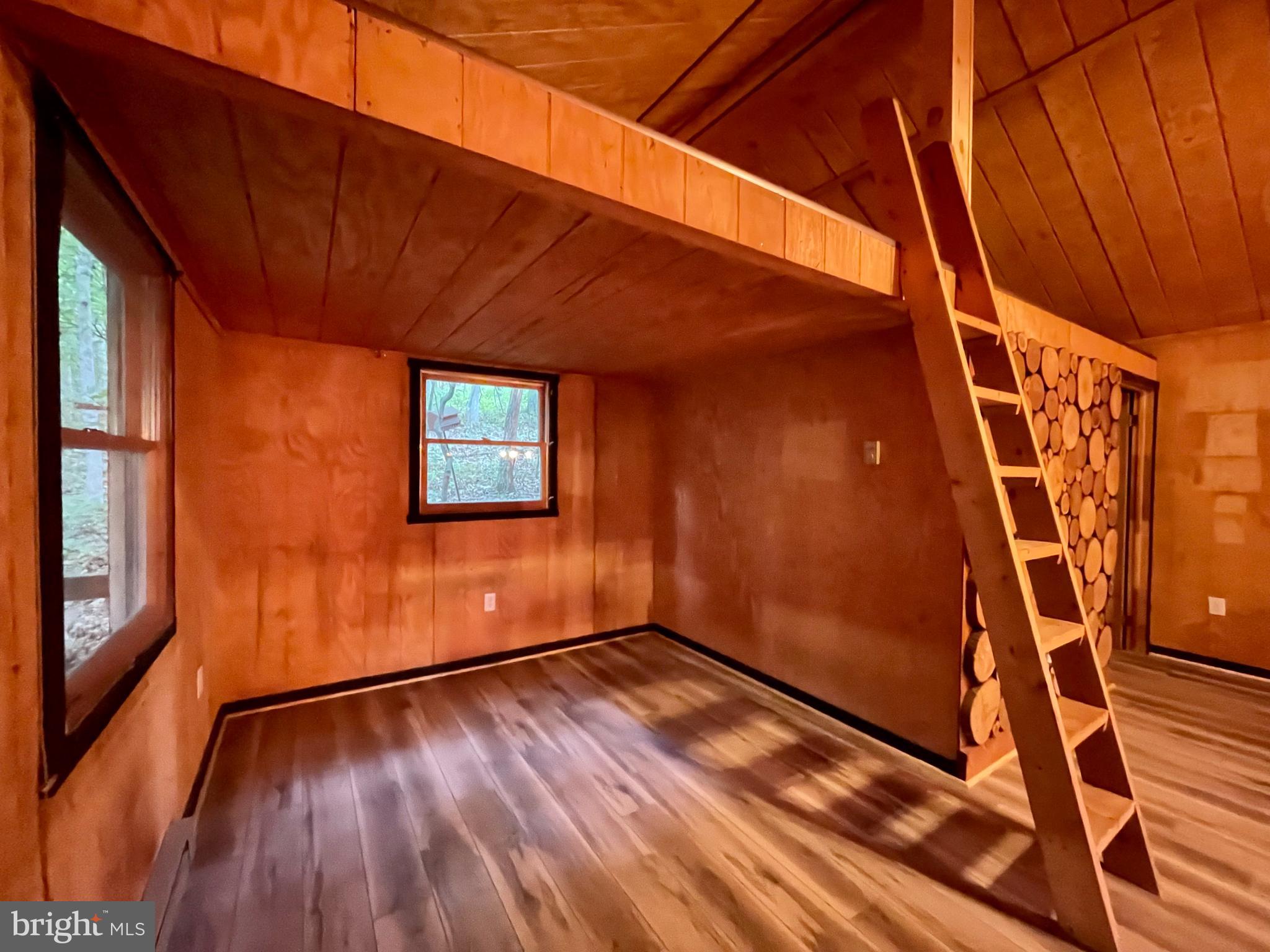 FLOWERWOOD FARM - Residential