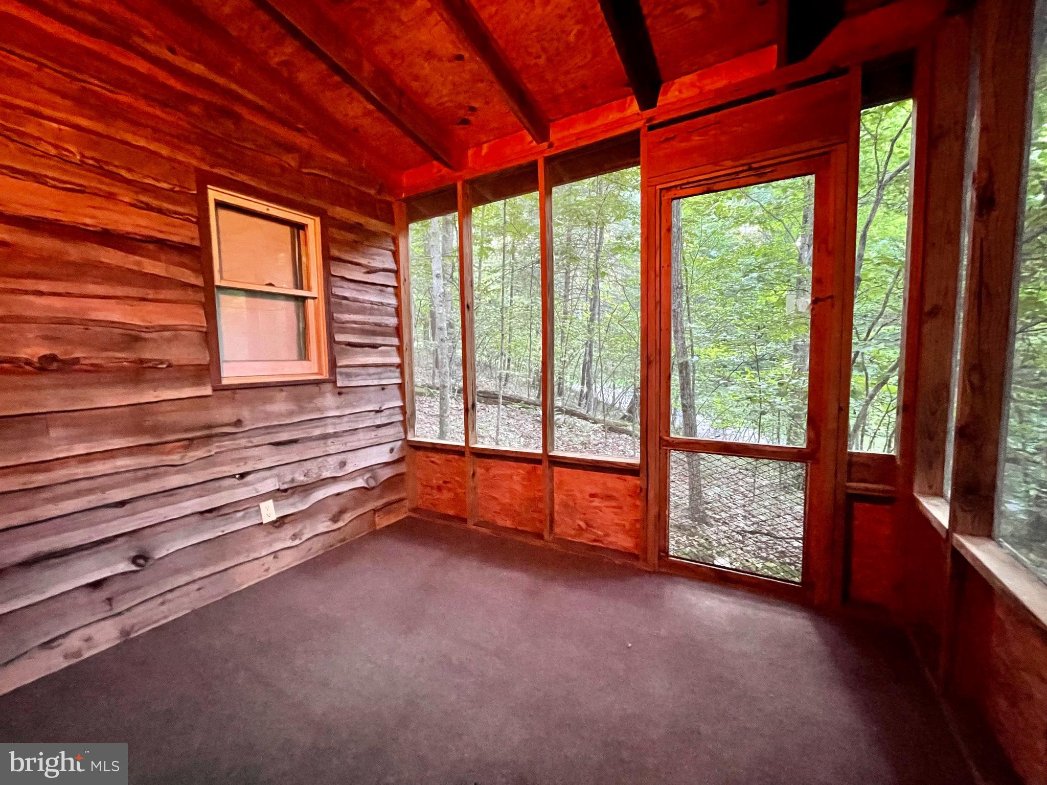 FLOWERWOOD FARM - Residential