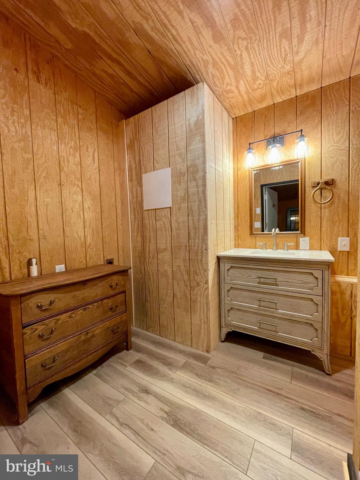 FLOWERWOOD FARM - Residential