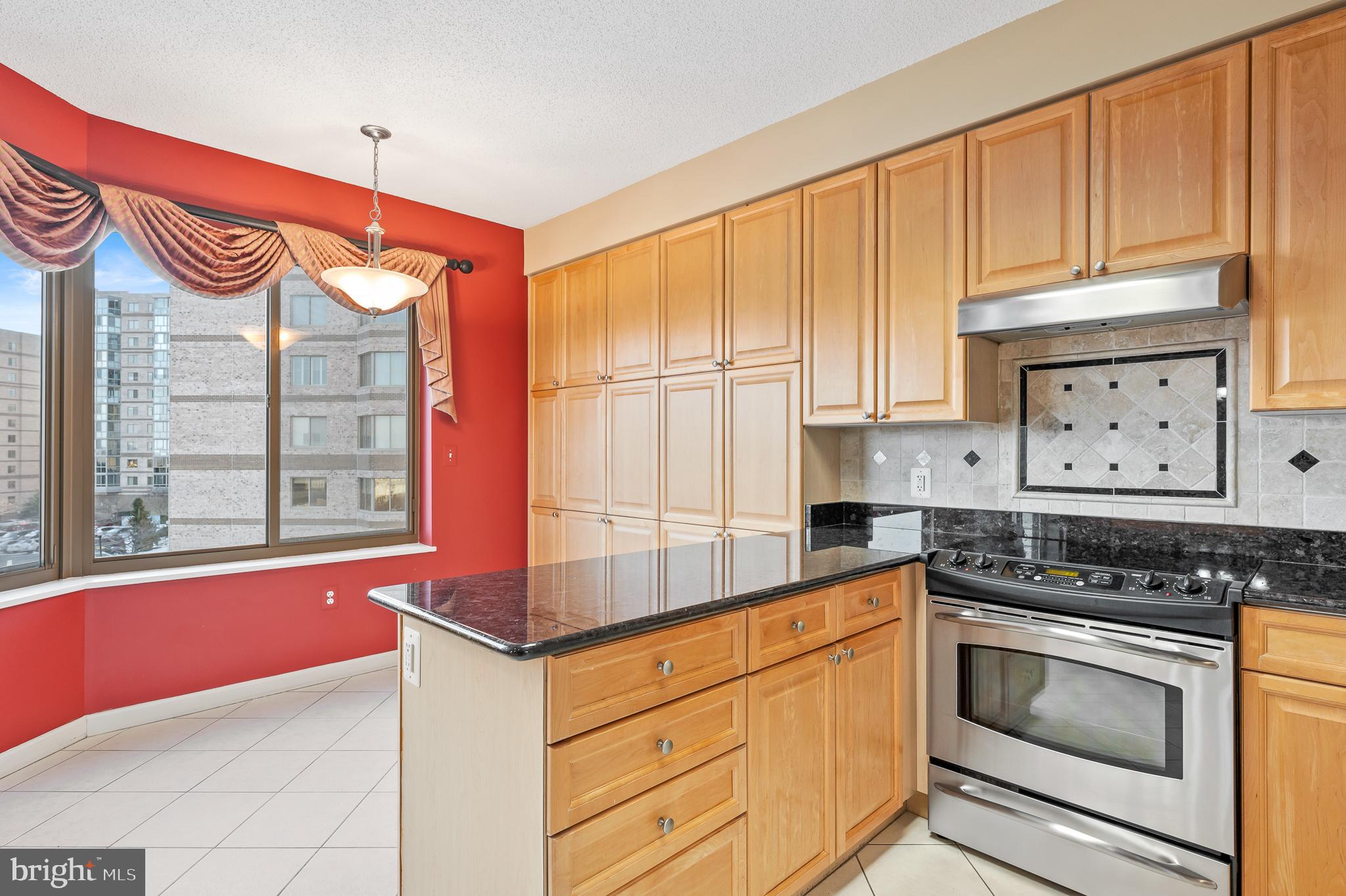 LANSDOWNE WOODS - Residential