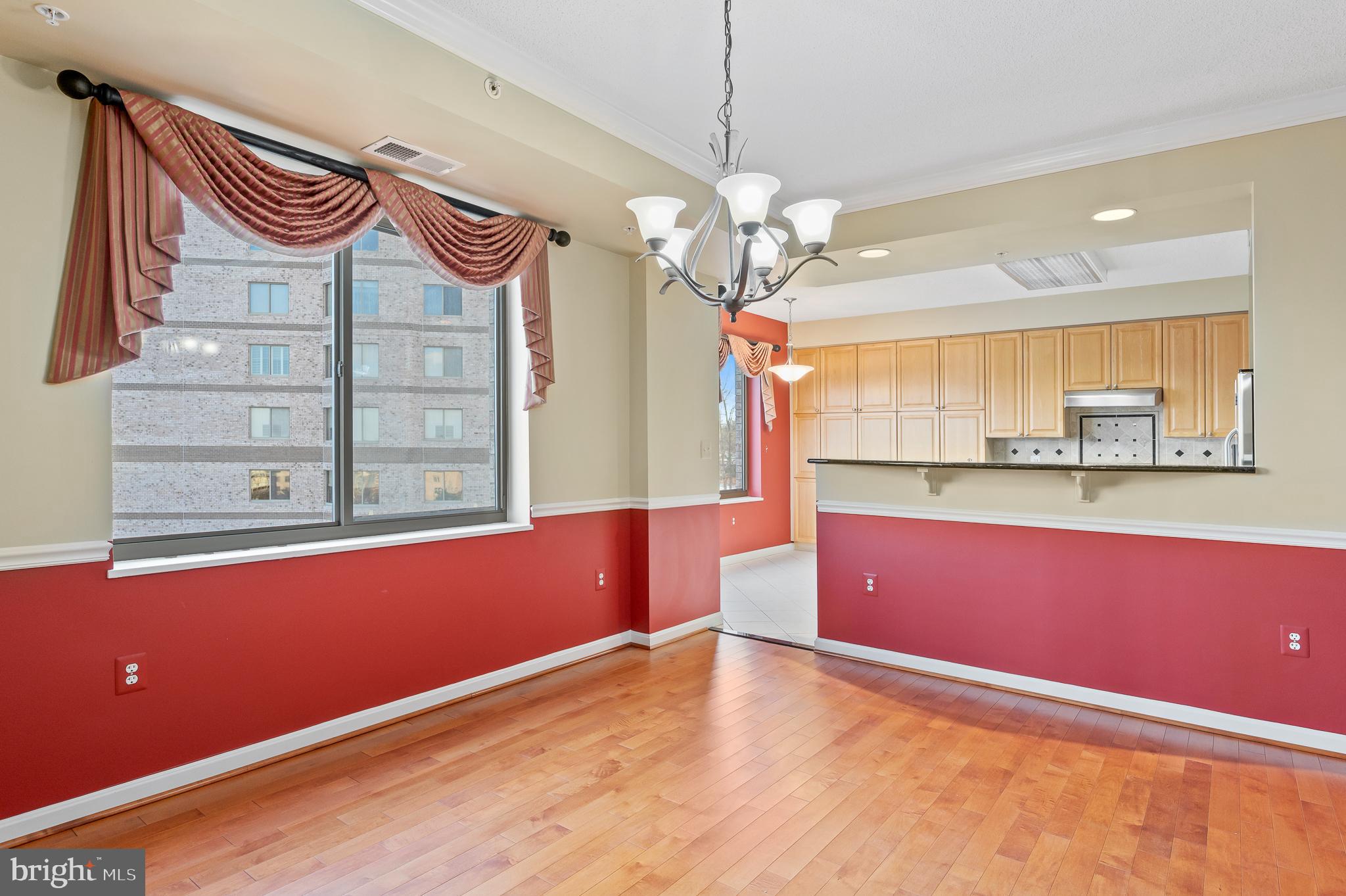 LANSDOWNE WOODS - Residential