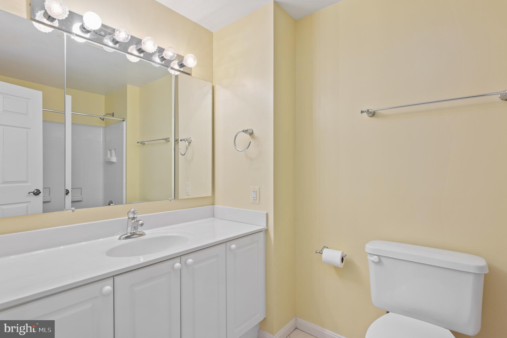 LANSDOWNE WOODS - Residential