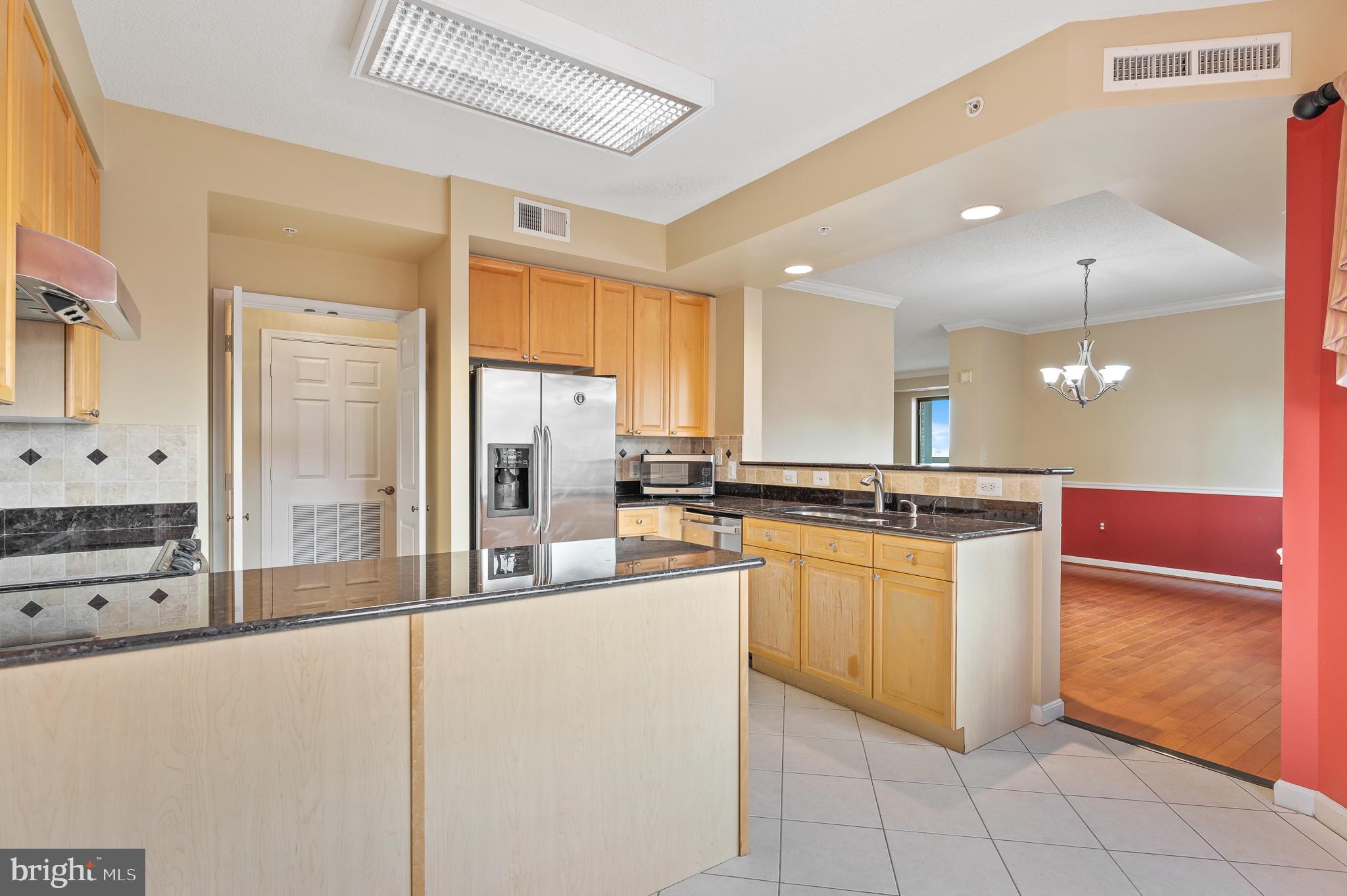 LANSDOWNE WOODS - Residential