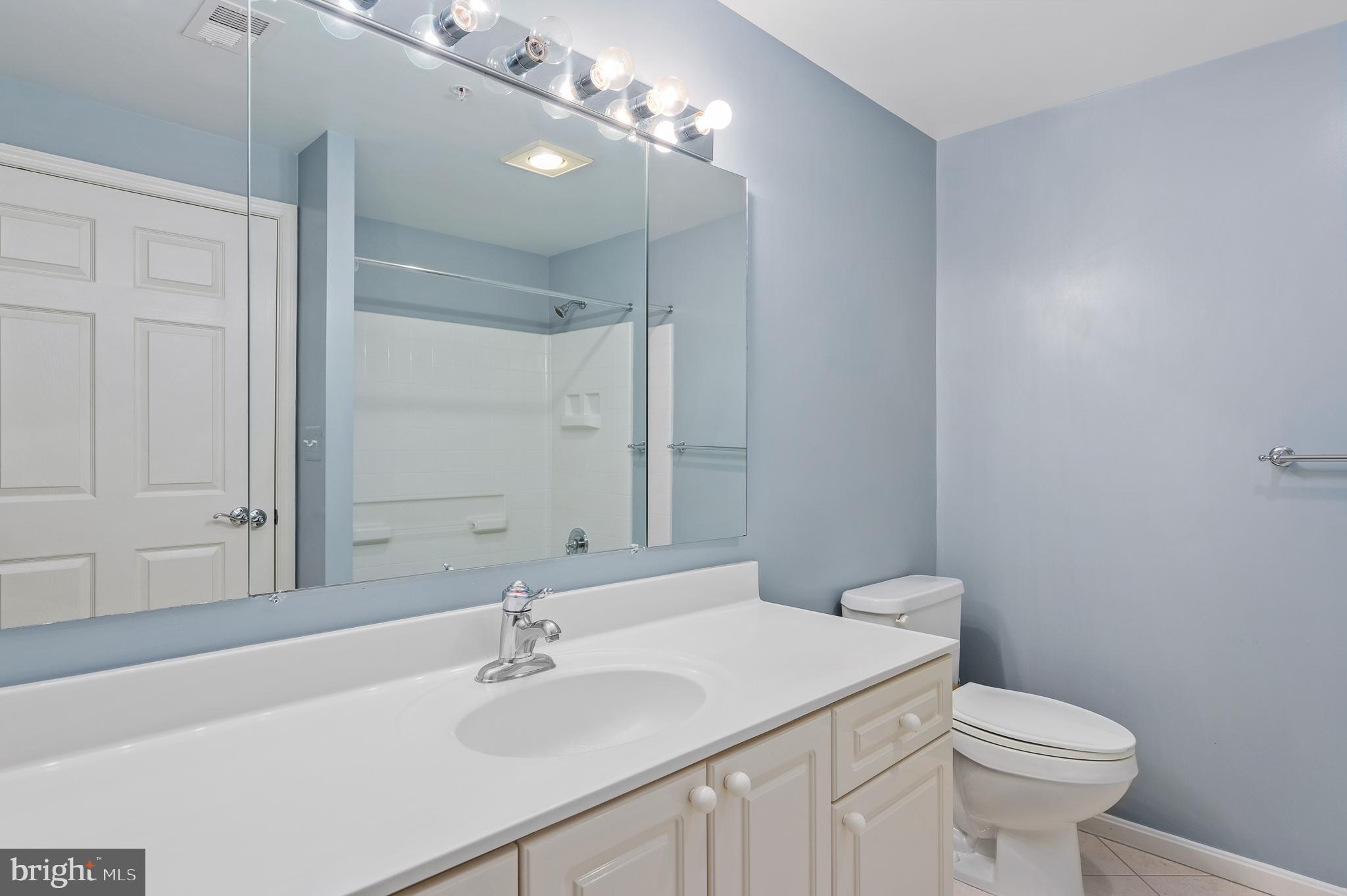 LANSDOWNE WOODS - Residential