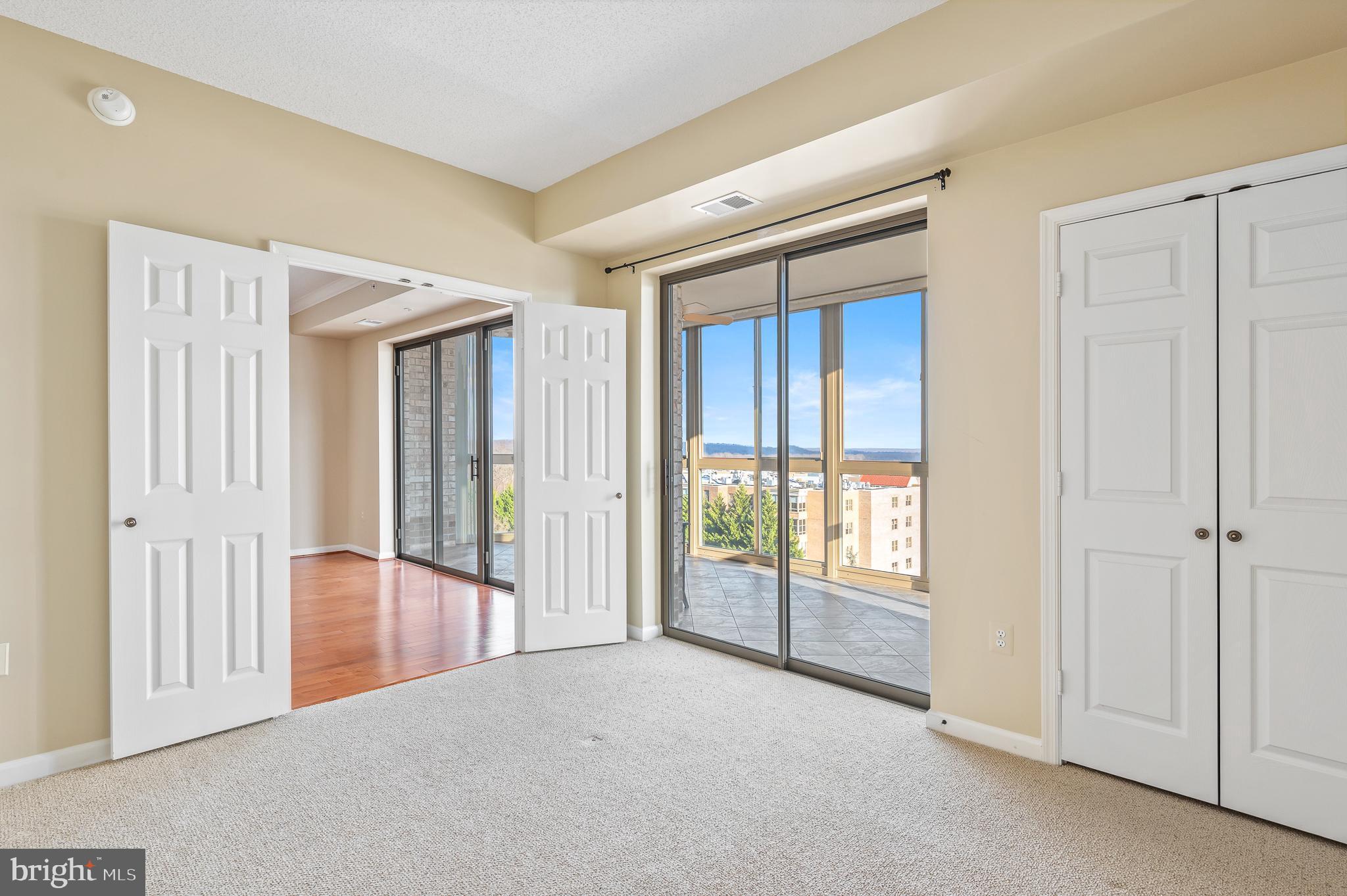 LANSDOWNE WOODS - Residential