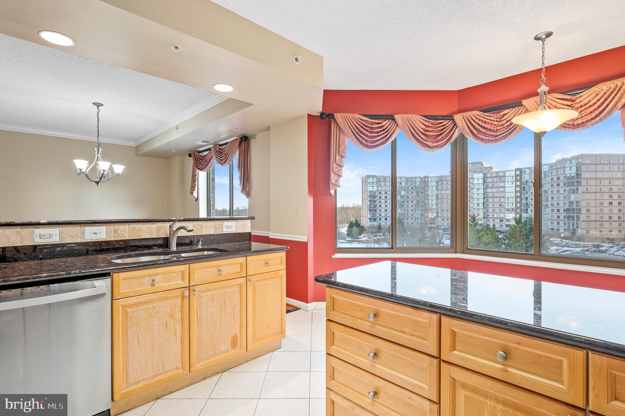 LANSDOWNE WOODS - Residential