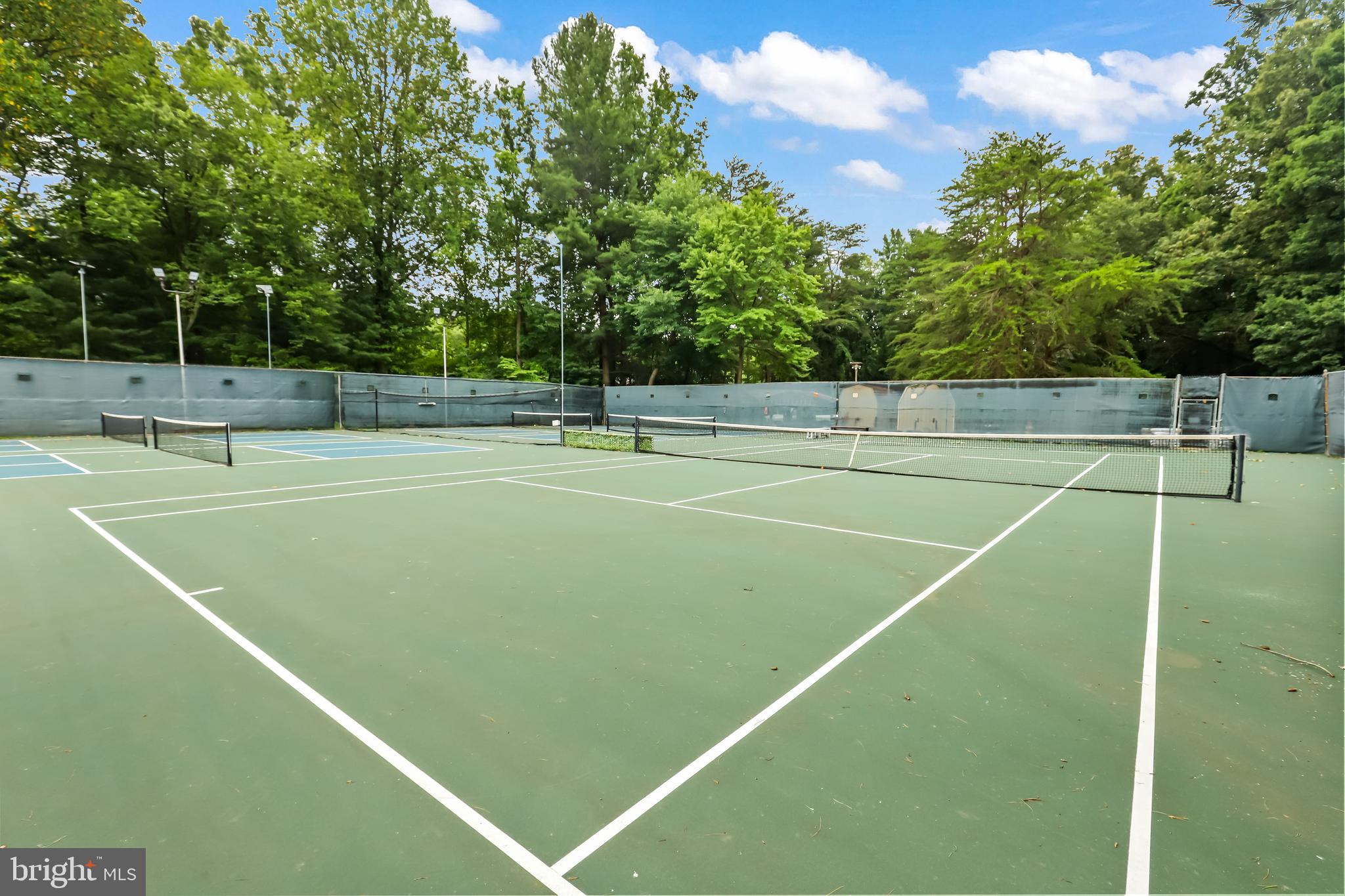 LAKE BRADDOCK - Residential