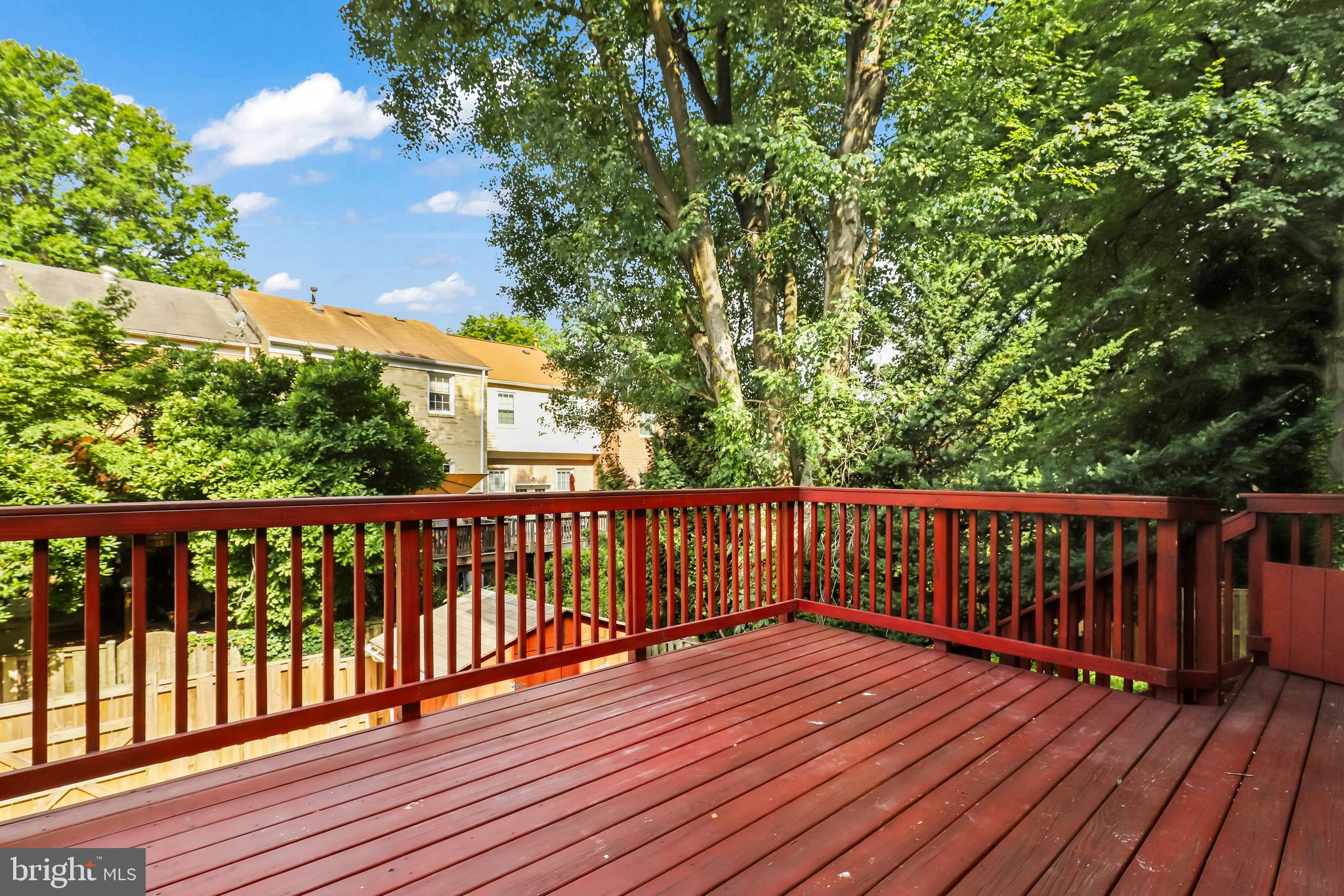 LAKE BRADDOCK - Residential