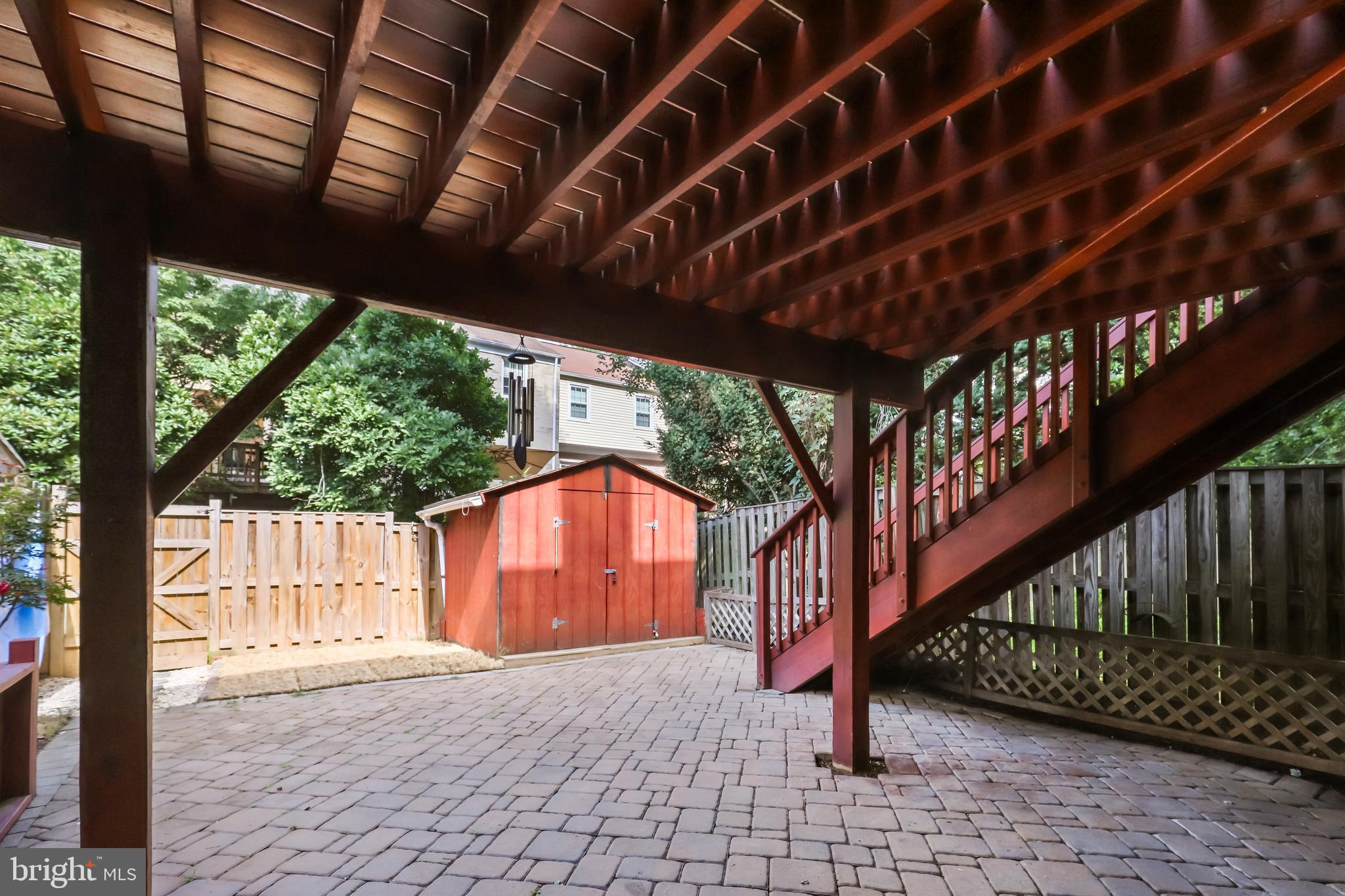 LAKE BRADDOCK - Residential