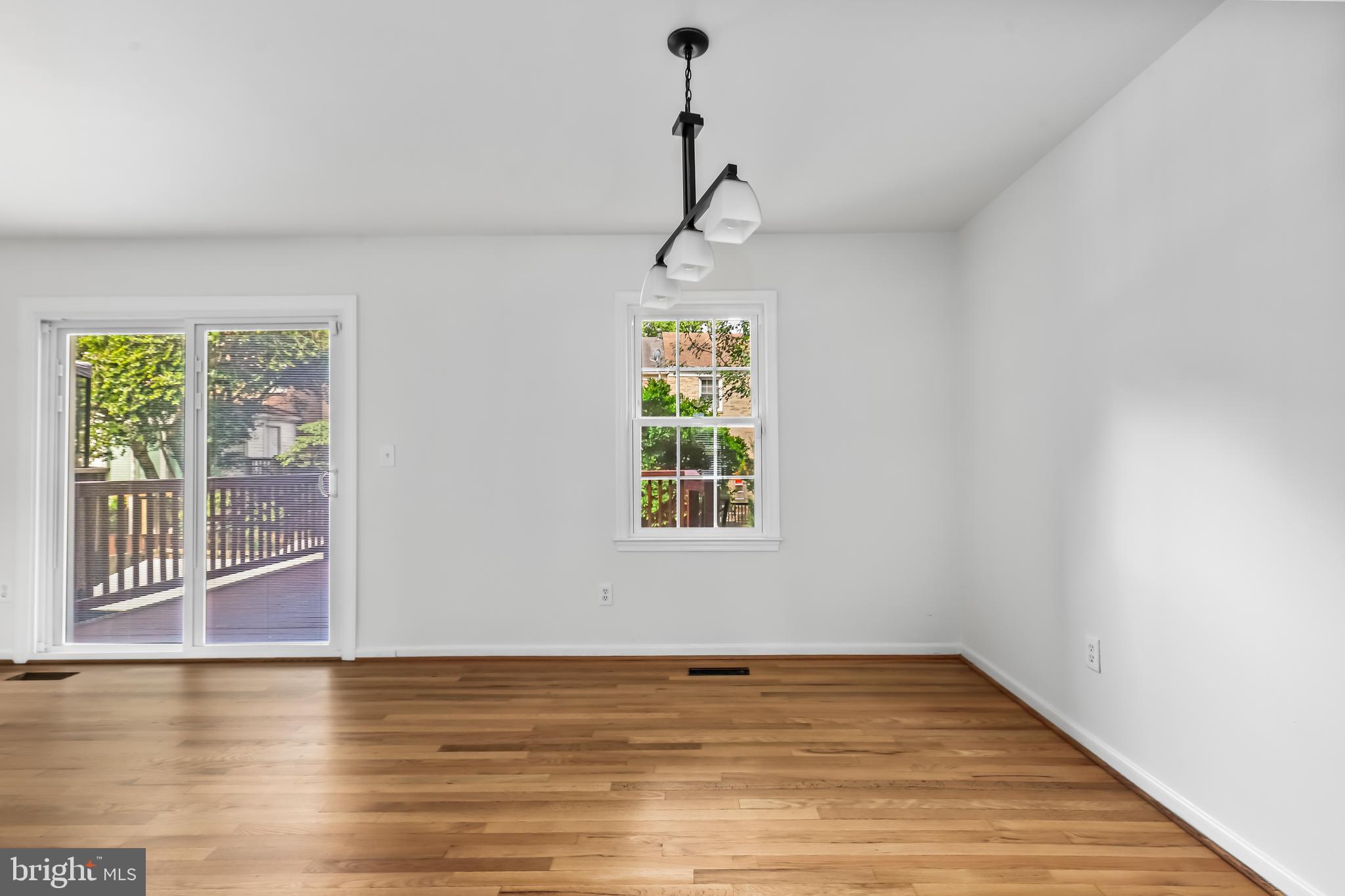 LAKE BRADDOCK - Residential