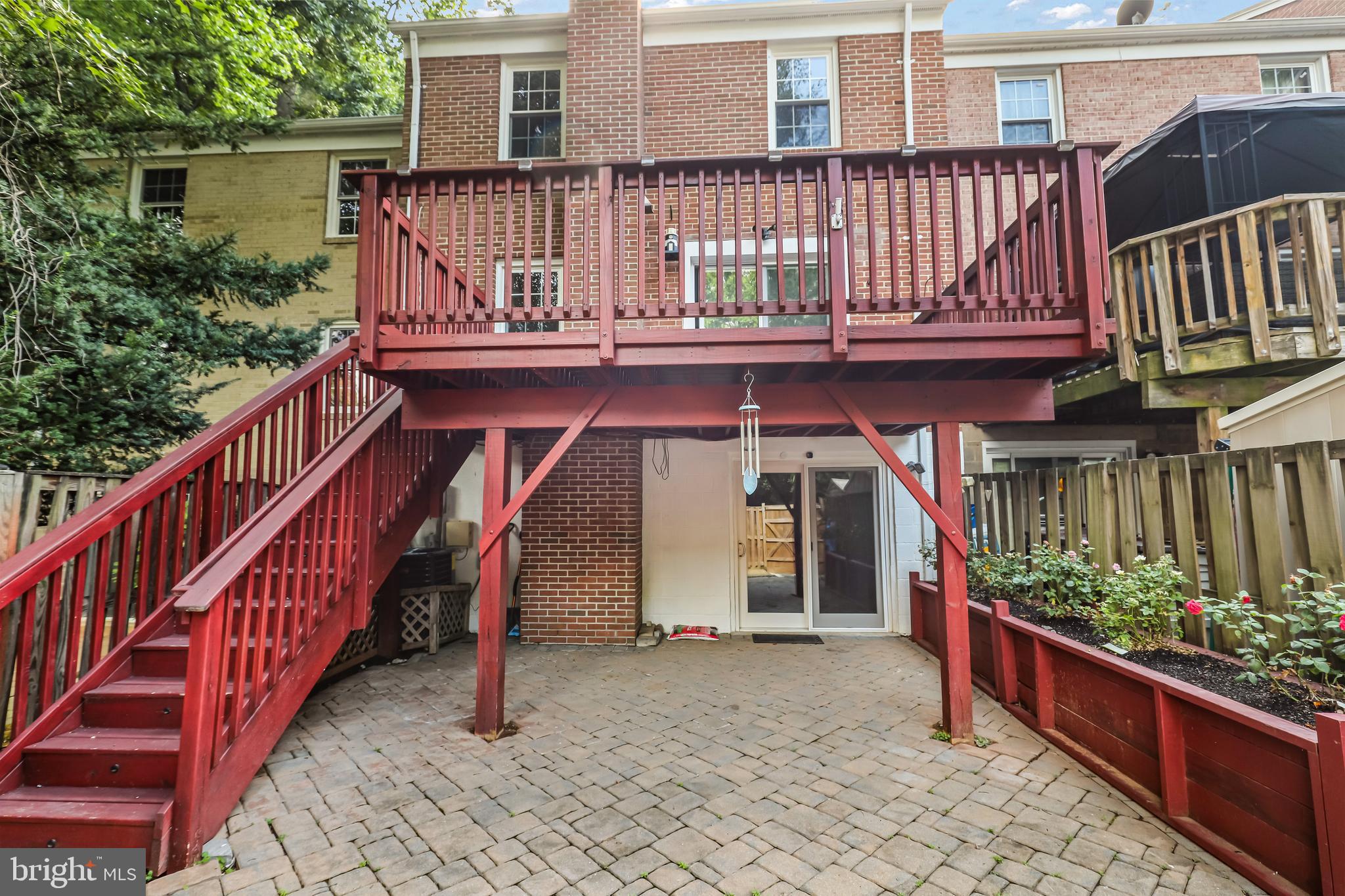 LAKE BRADDOCK - Residential