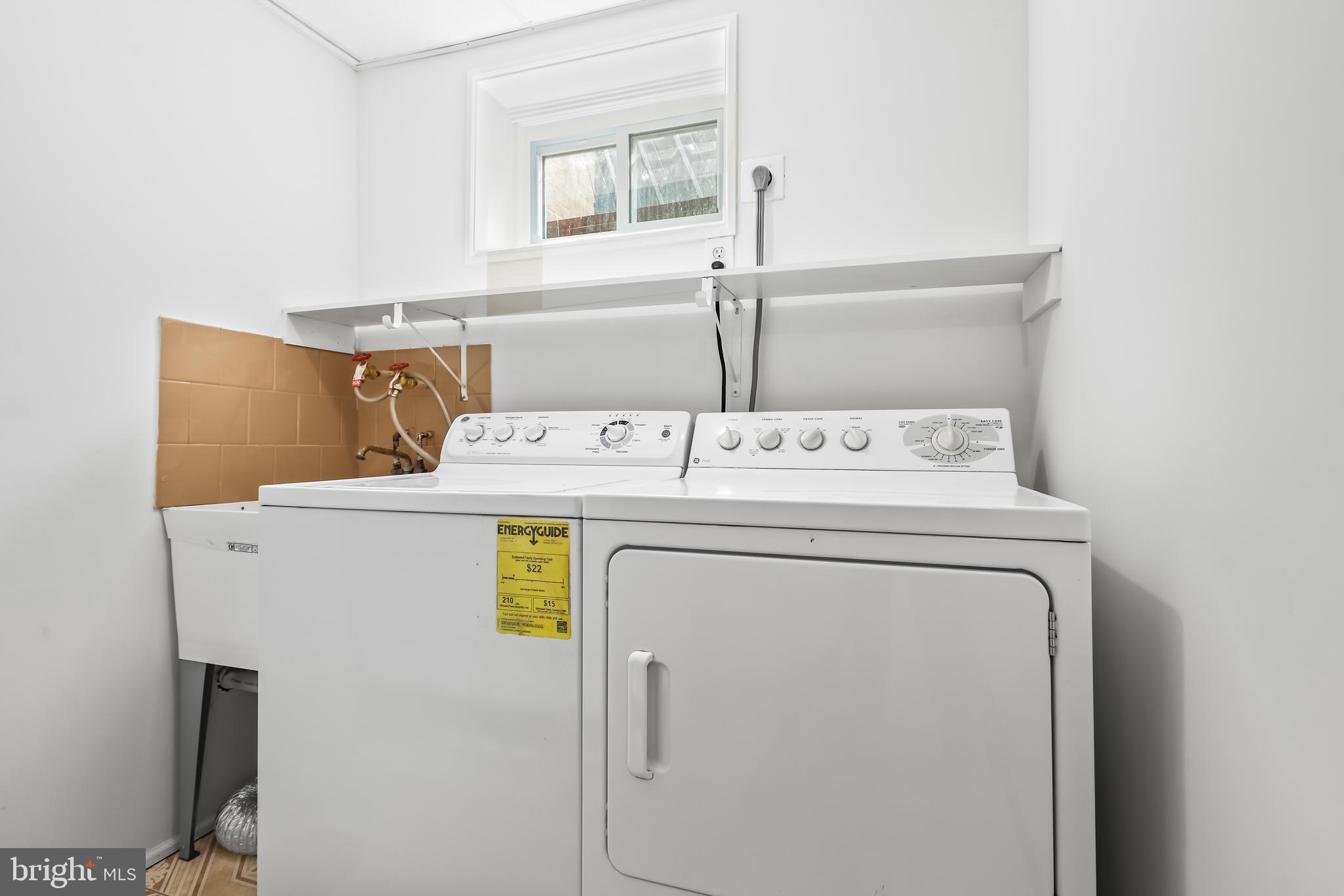 LAKE BRADDOCK - Residential