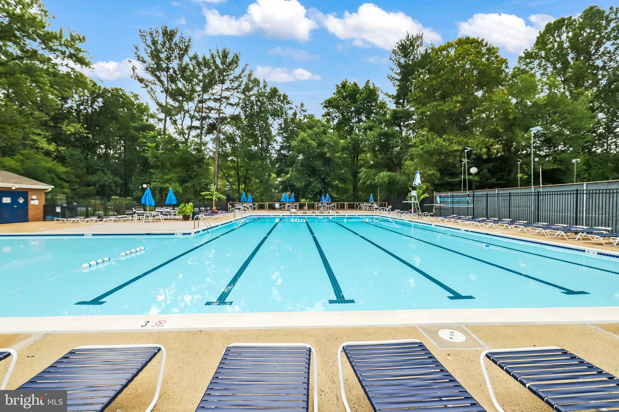 LAKE BRADDOCK - Residential