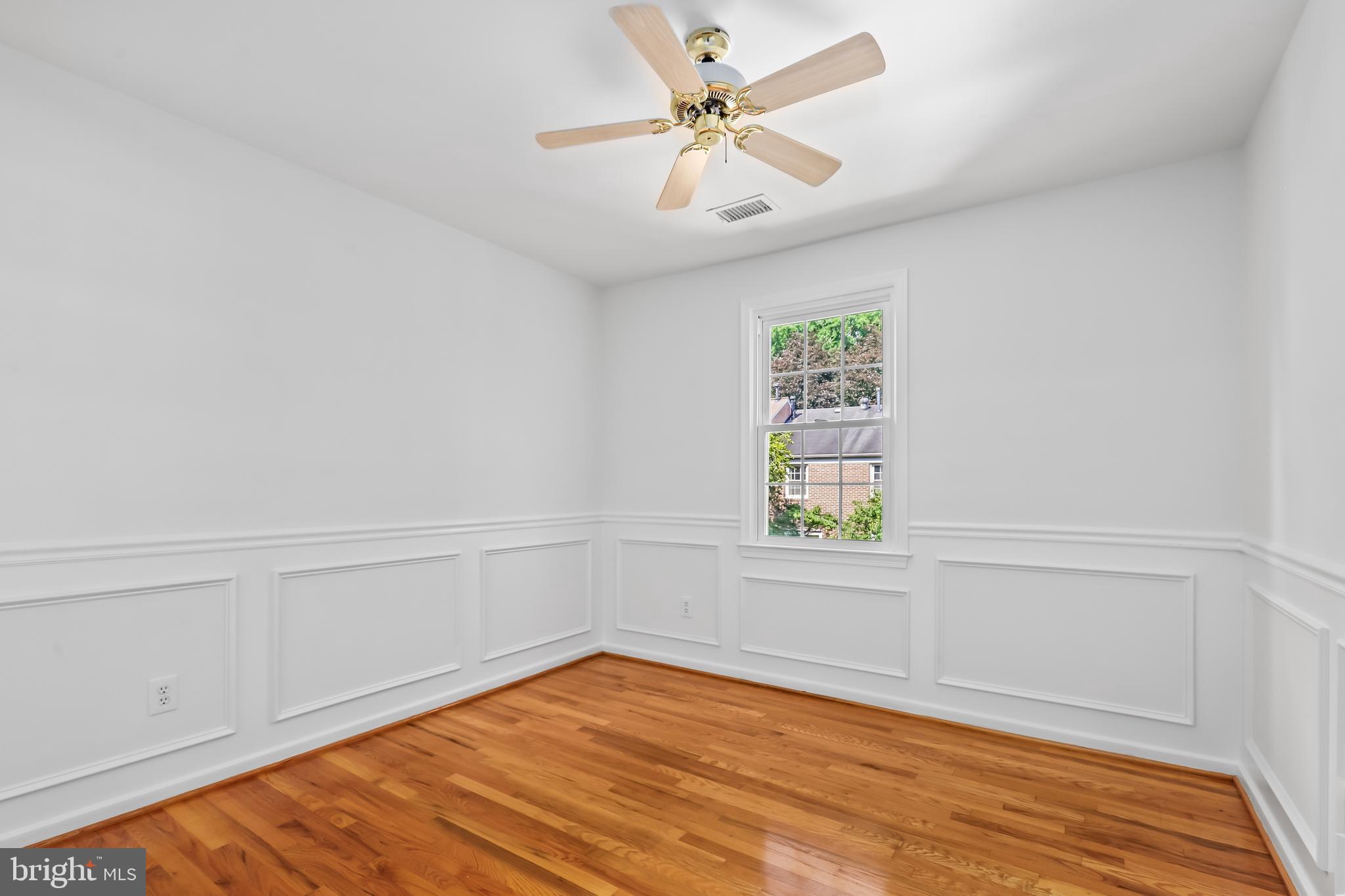 LAKE BRADDOCK - Residential