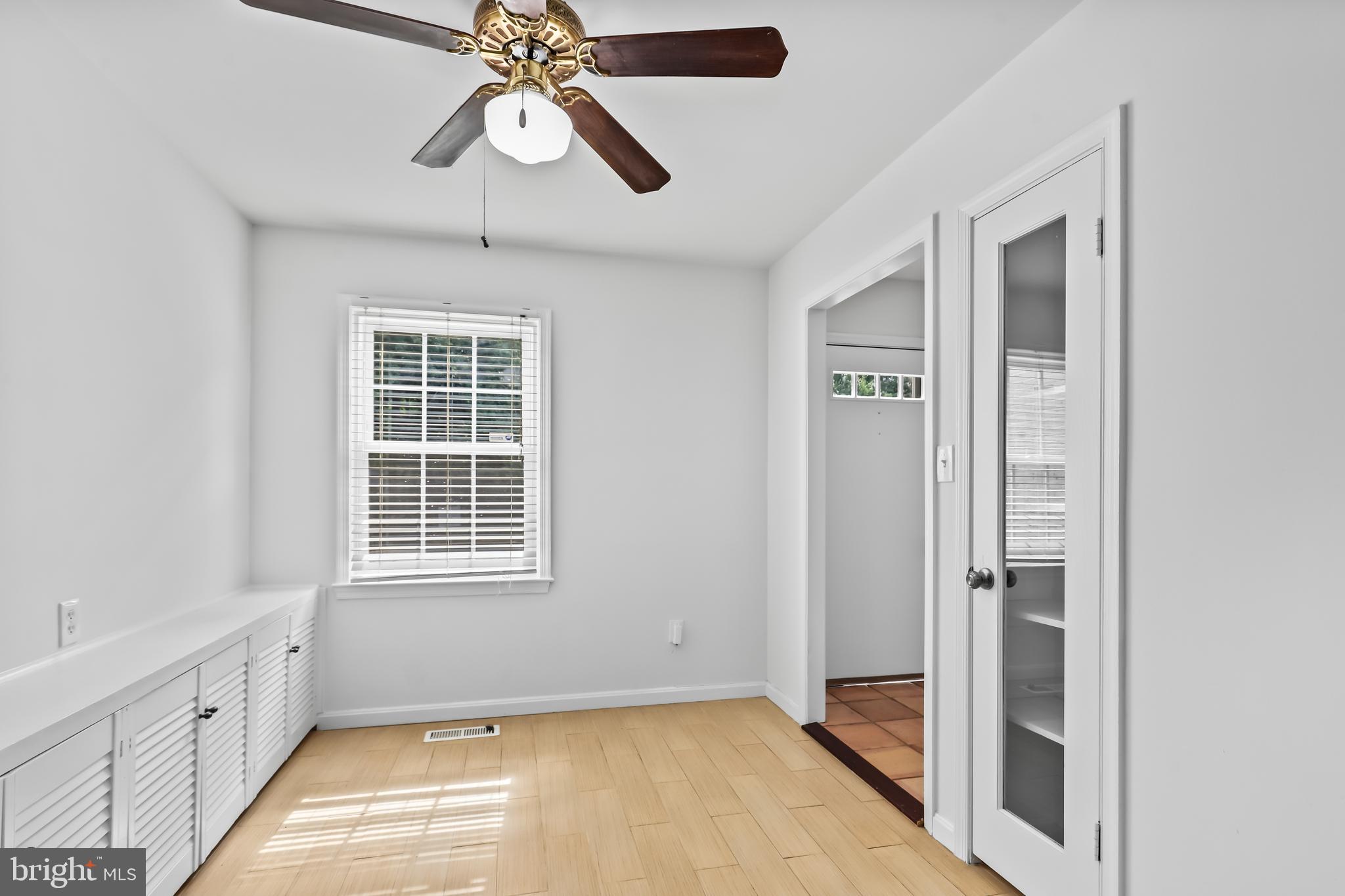 LAKE BRADDOCK - Residential