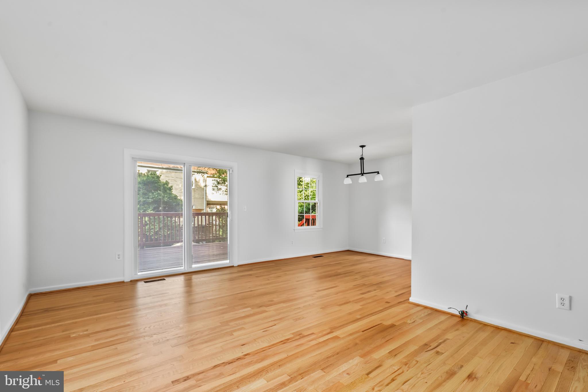 LAKE BRADDOCK - Residential