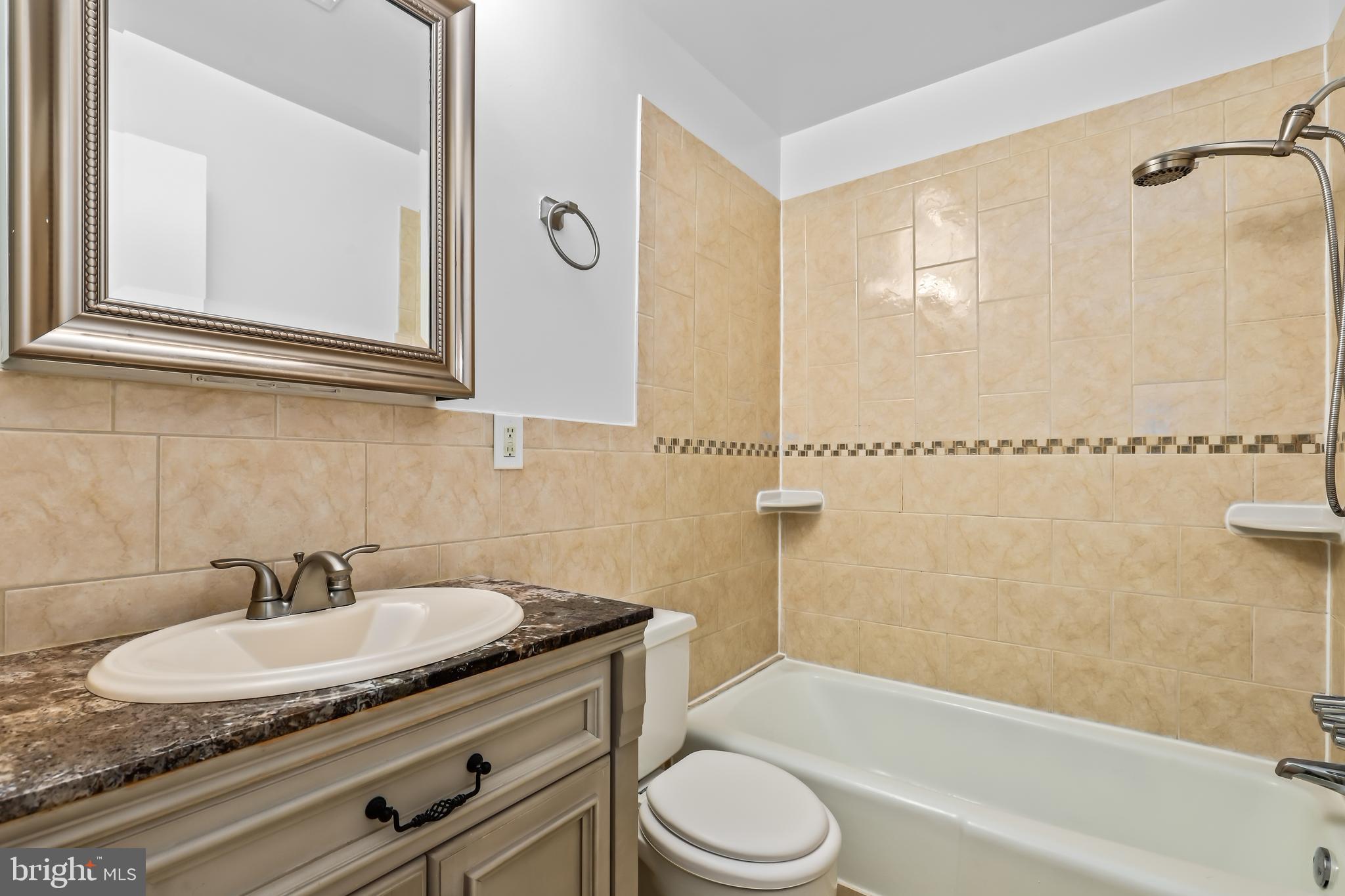 LAKE BRADDOCK - Residential