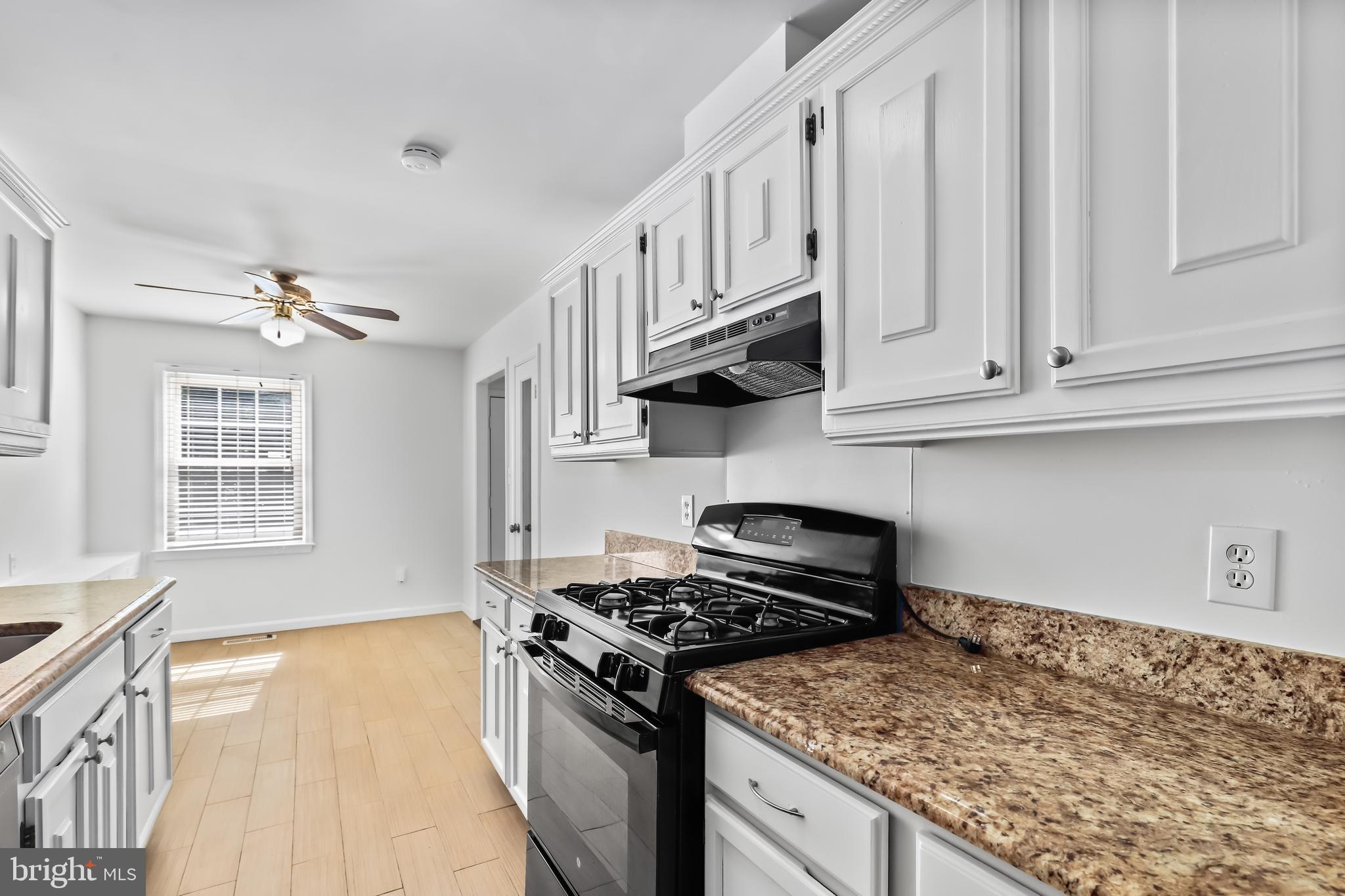 LAKE BRADDOCK - Residential