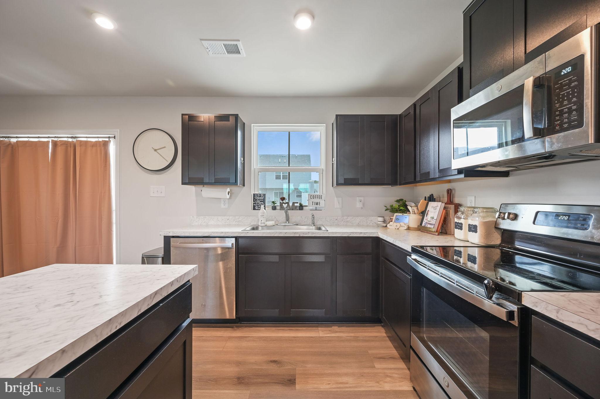 10539 PRICE DRIVE