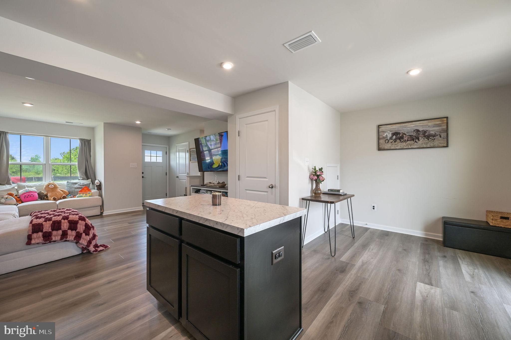 10539 PRICE DRIVE