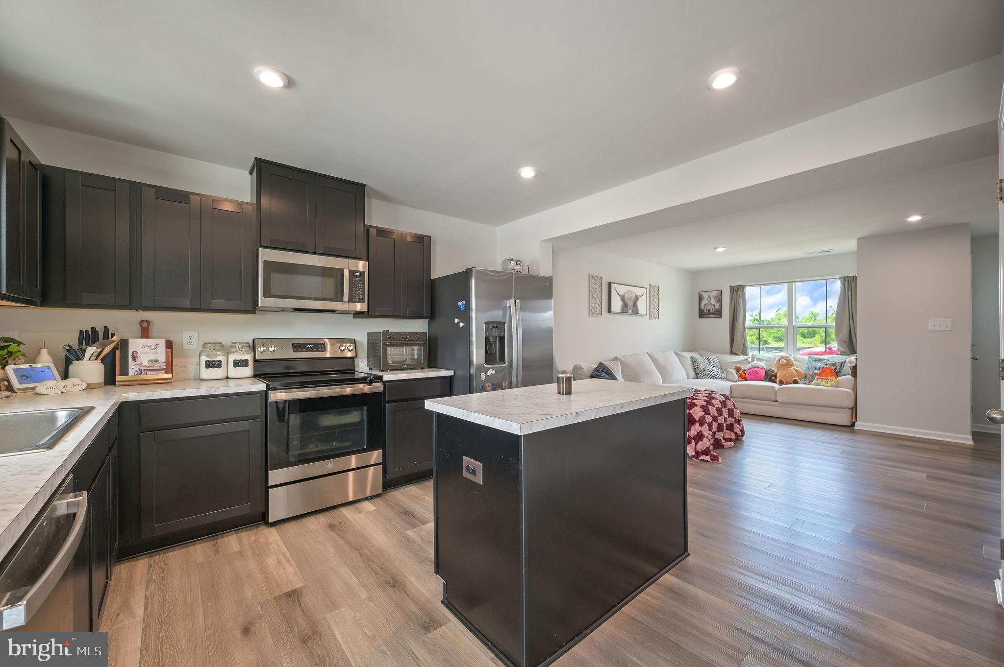 10539 PRICE DRIVE