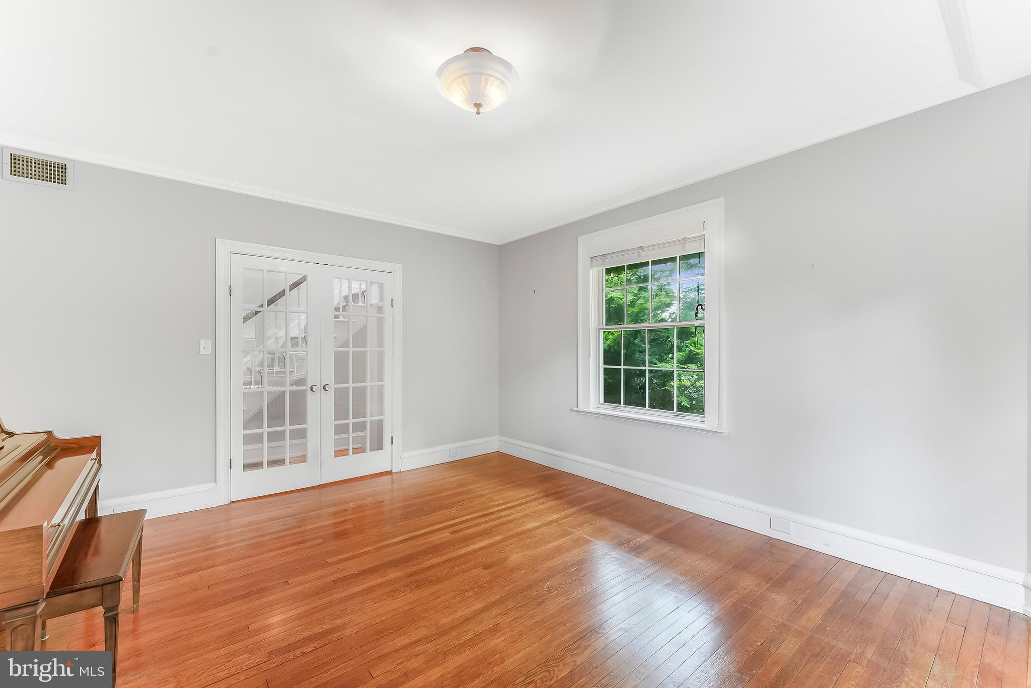 WYNNEWOOD - Residential