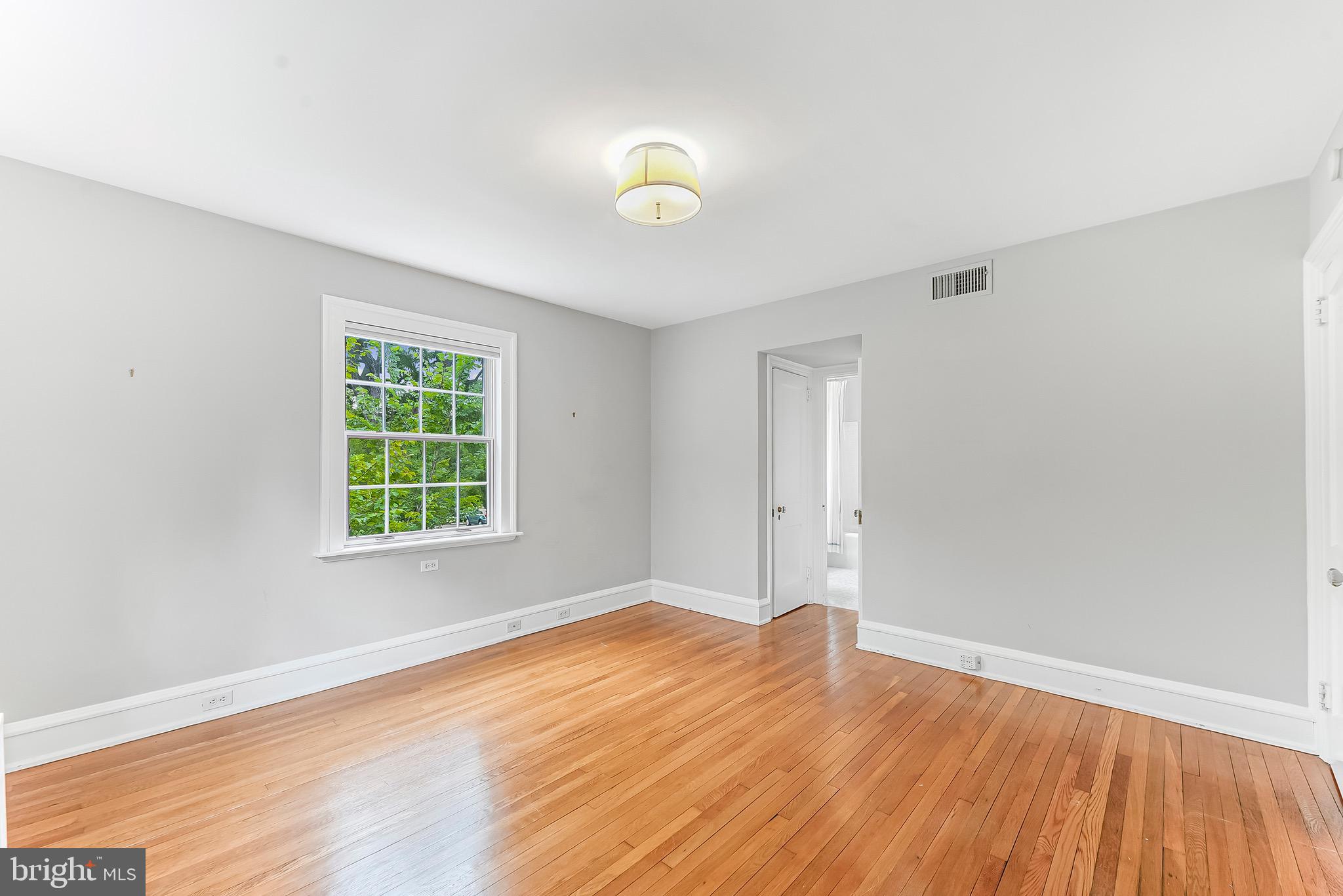 WYNNEWOOD - Residential