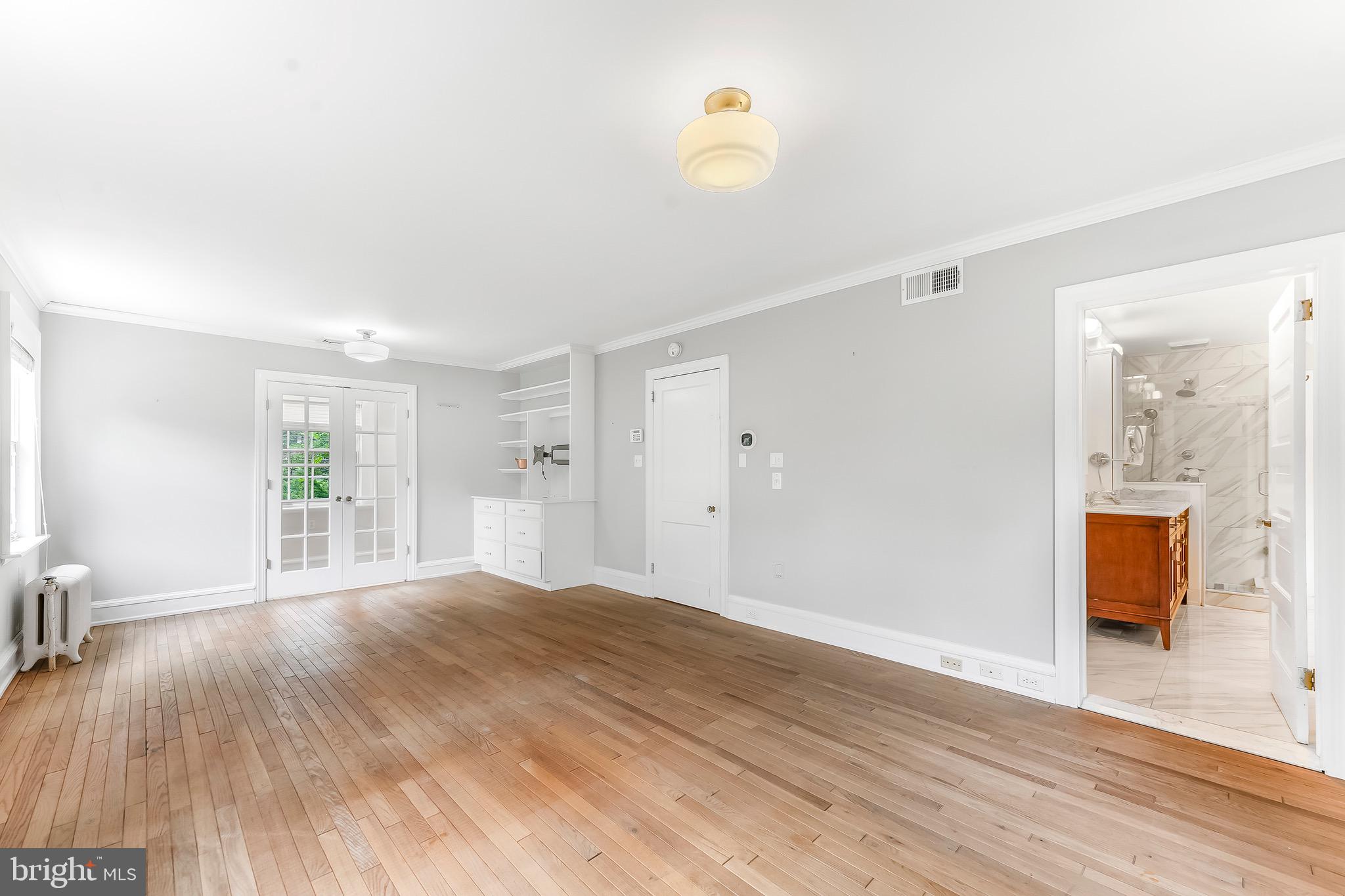 WYNNEWOOD - Residential