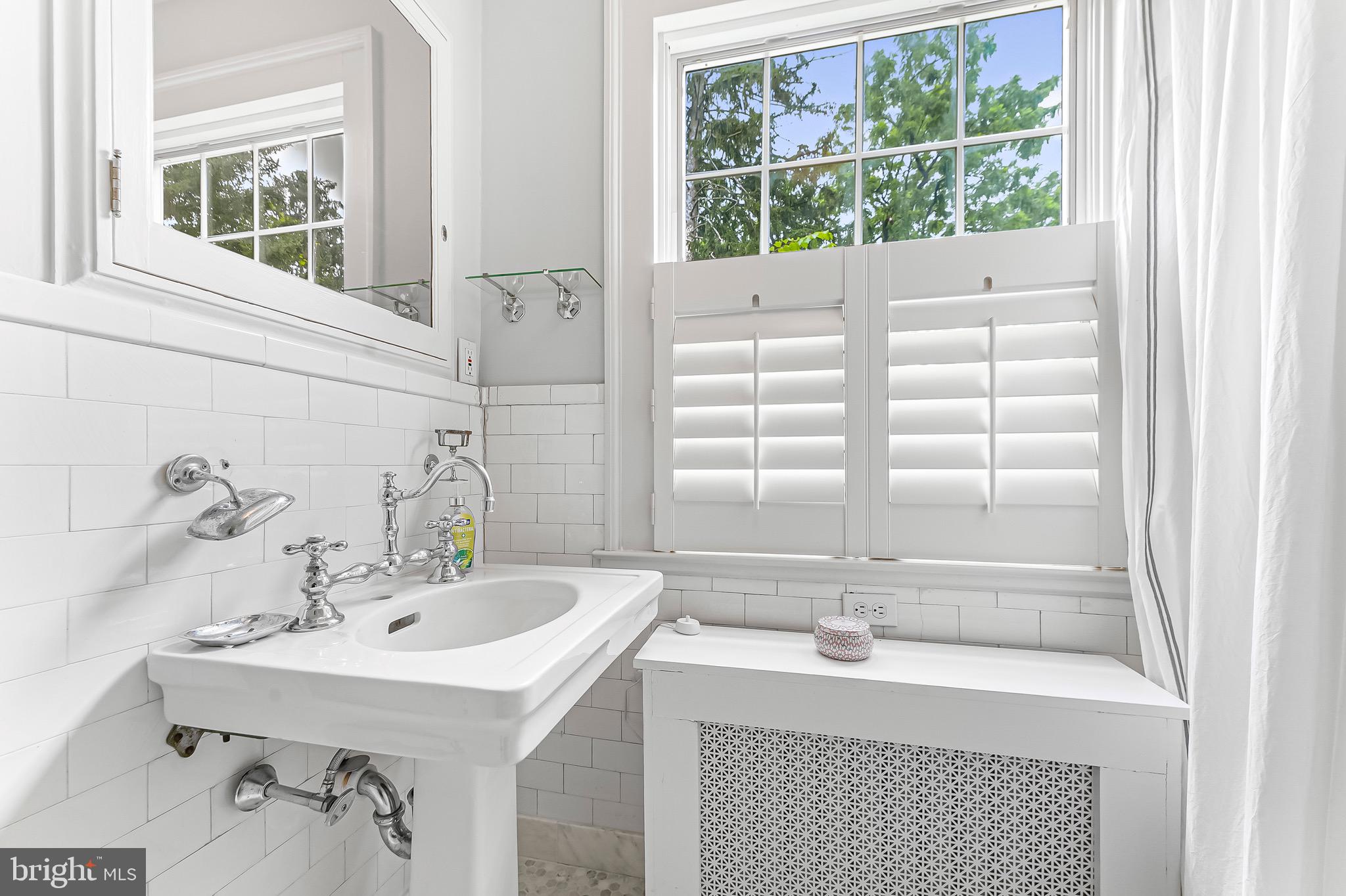 WYNNEWOOD - Residential