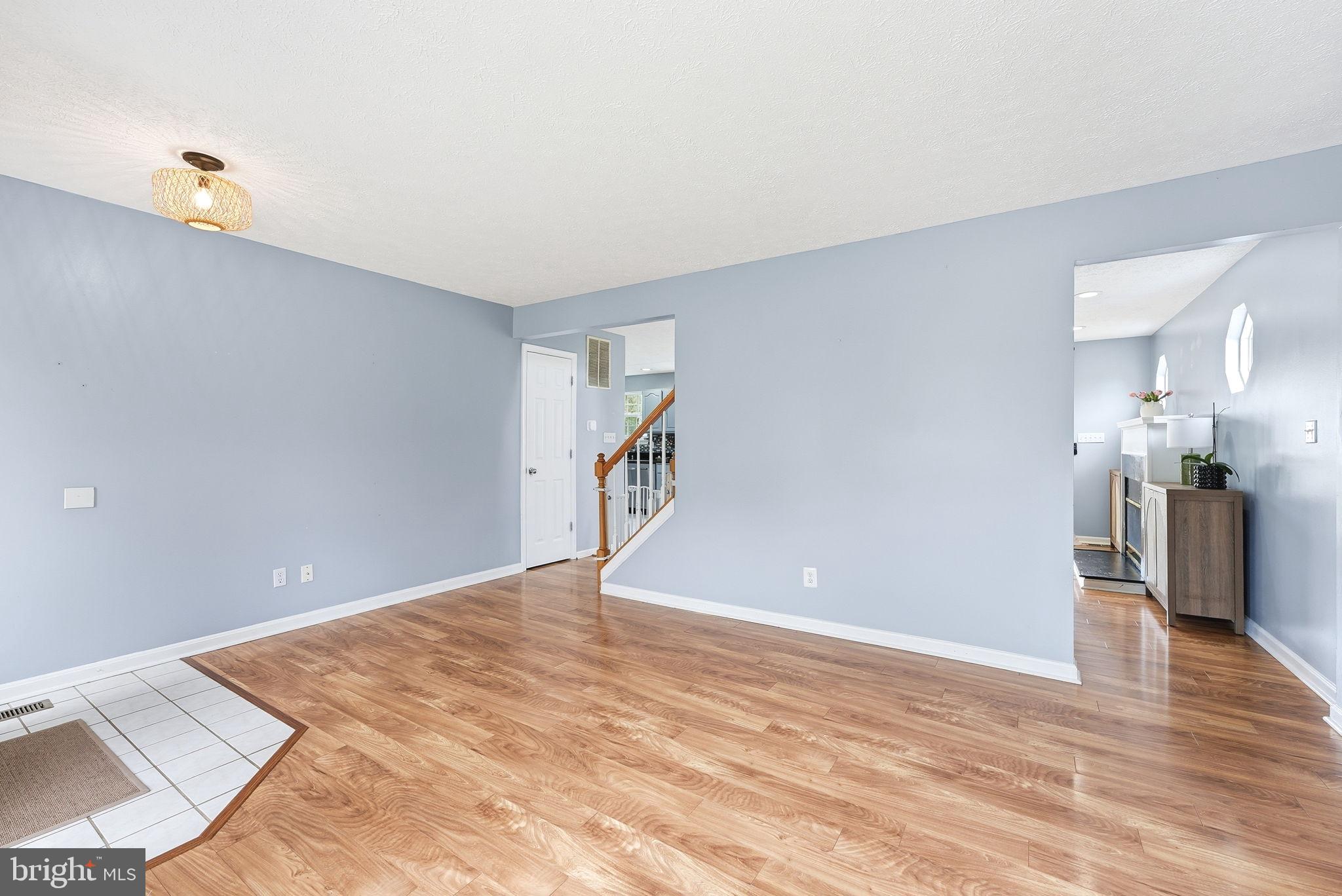 2300 WOODBERRY DRIVE