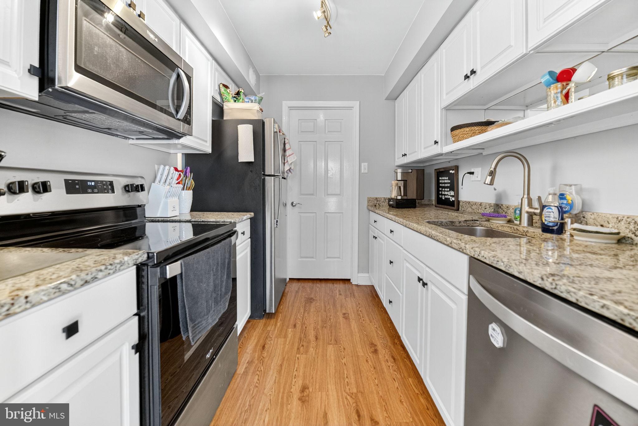 YORKSHIRE MDWS - Residential