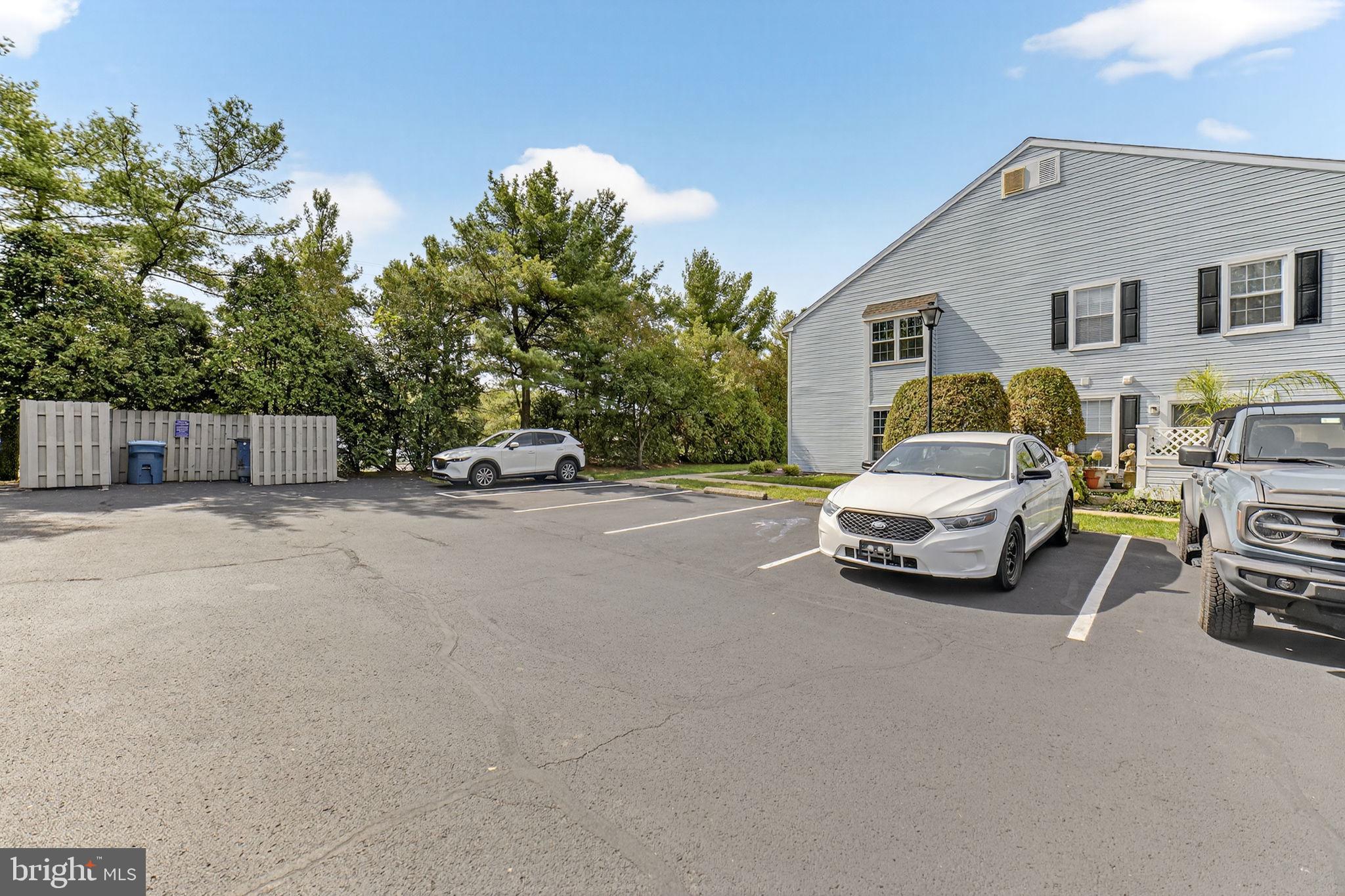 YORKSHIRE MDWS - Residential