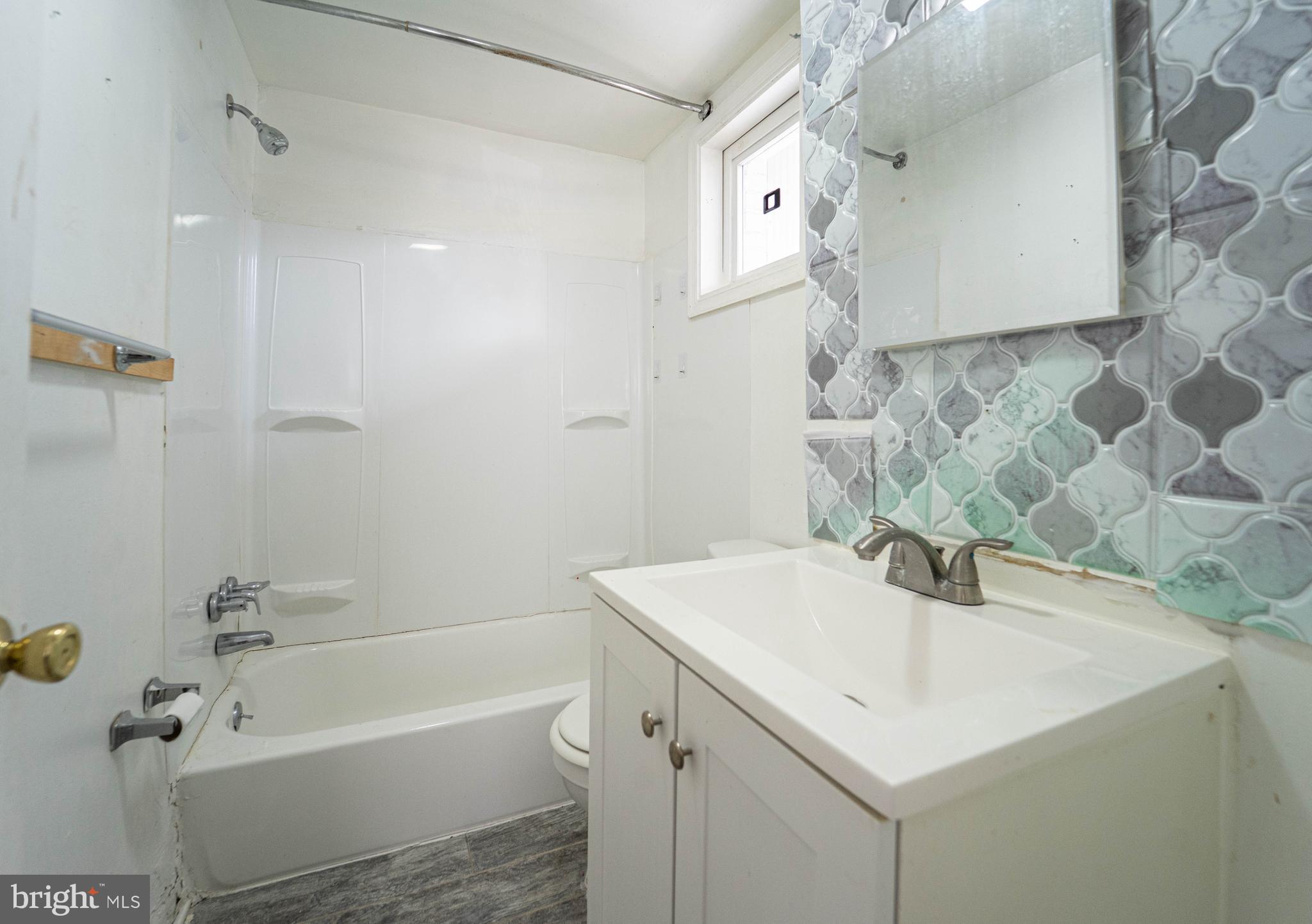UNION SQUARE - Residential Income