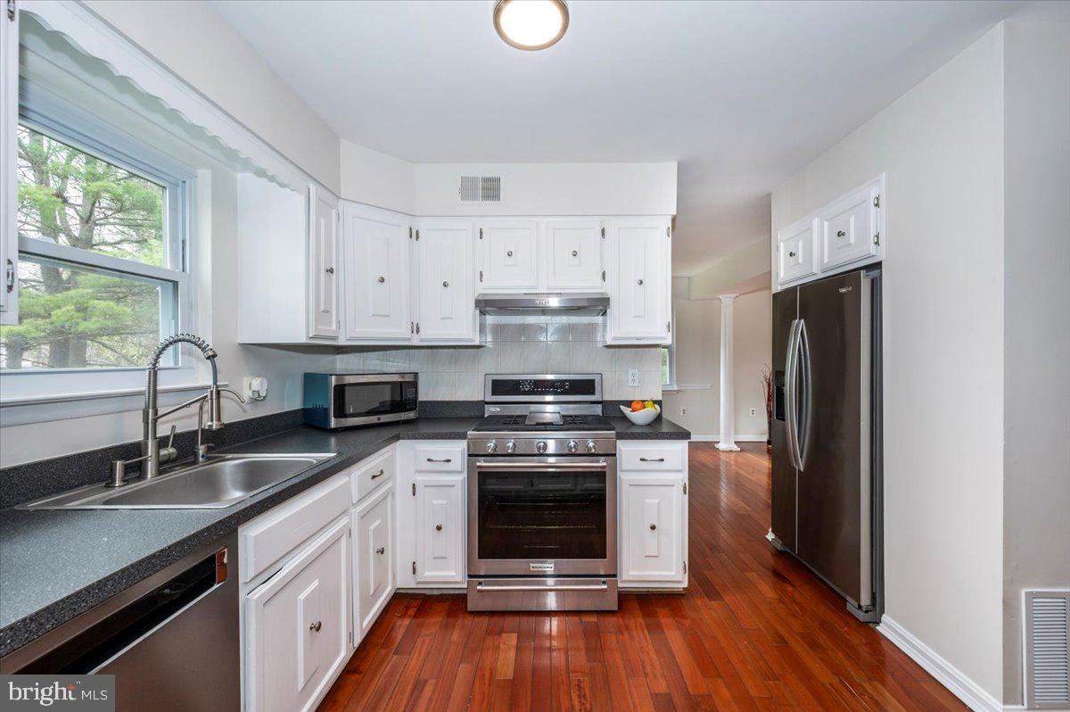 FLOWER HILL - Residential