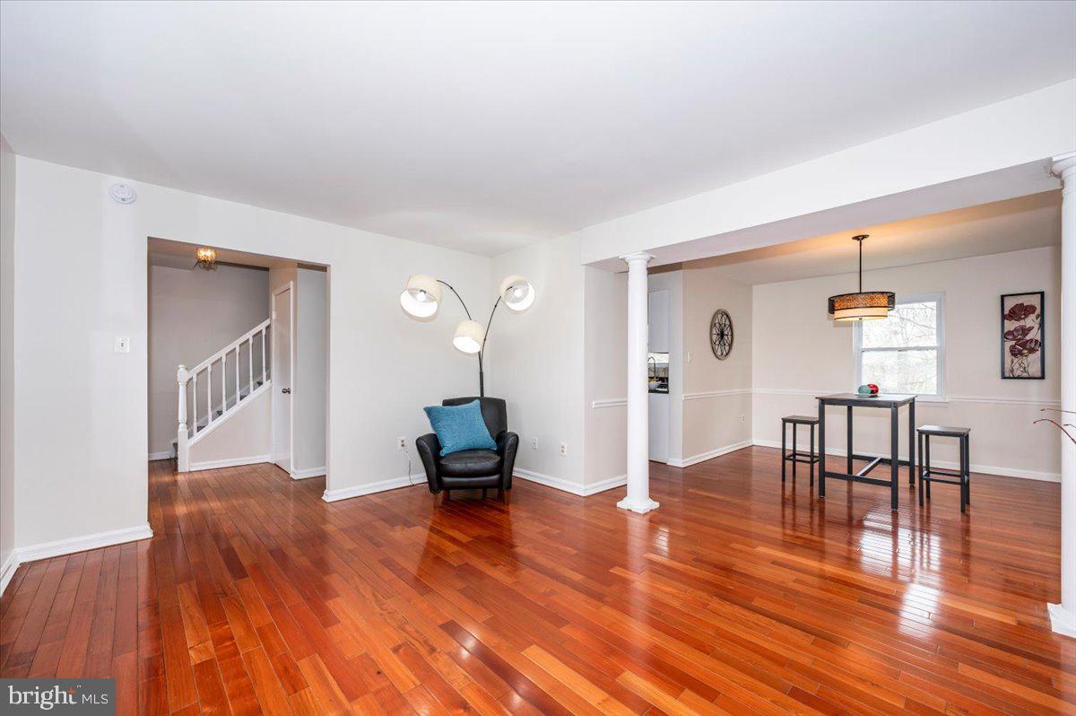 FLOWER HILL - Residential