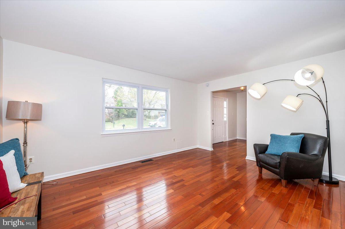 FLOWER HILL - Residential